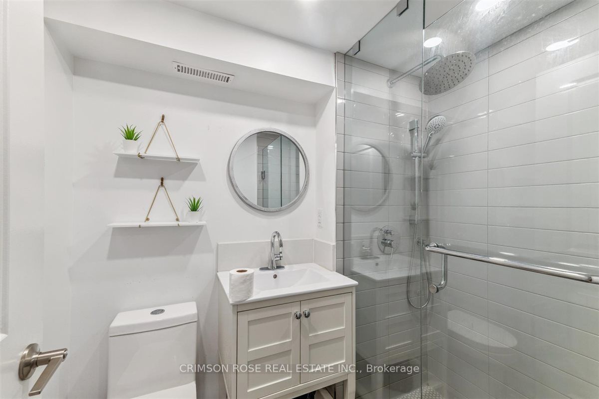 89 Holyrood Avenue Property Photo 27