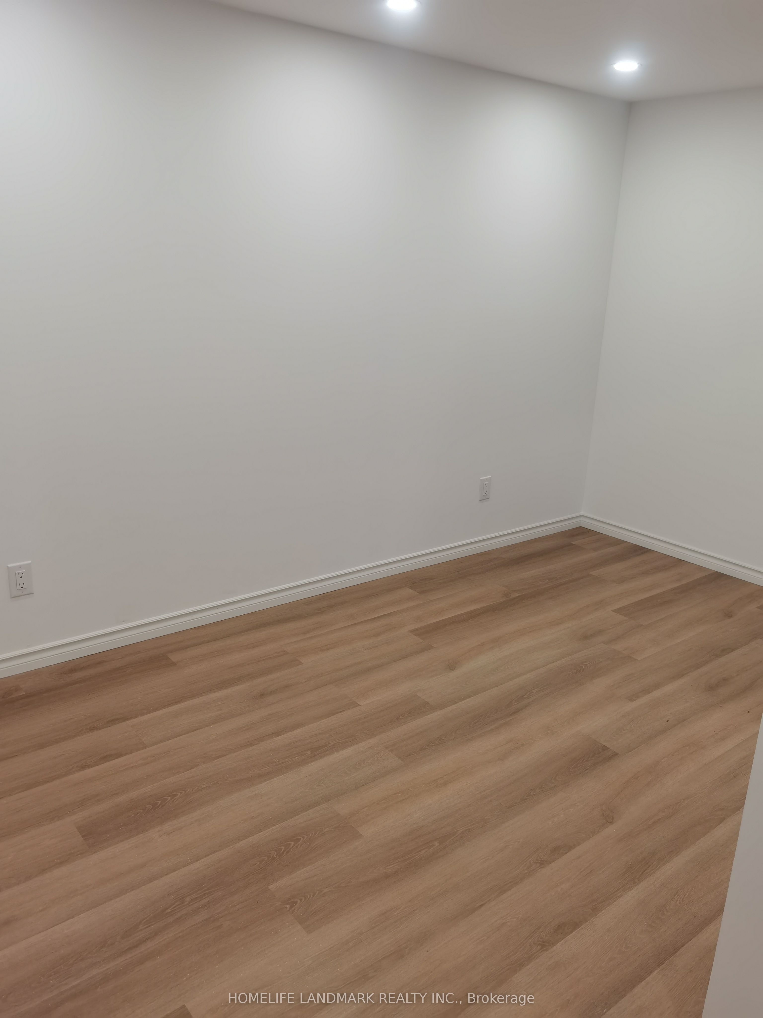 W13516876 Property Photo 5