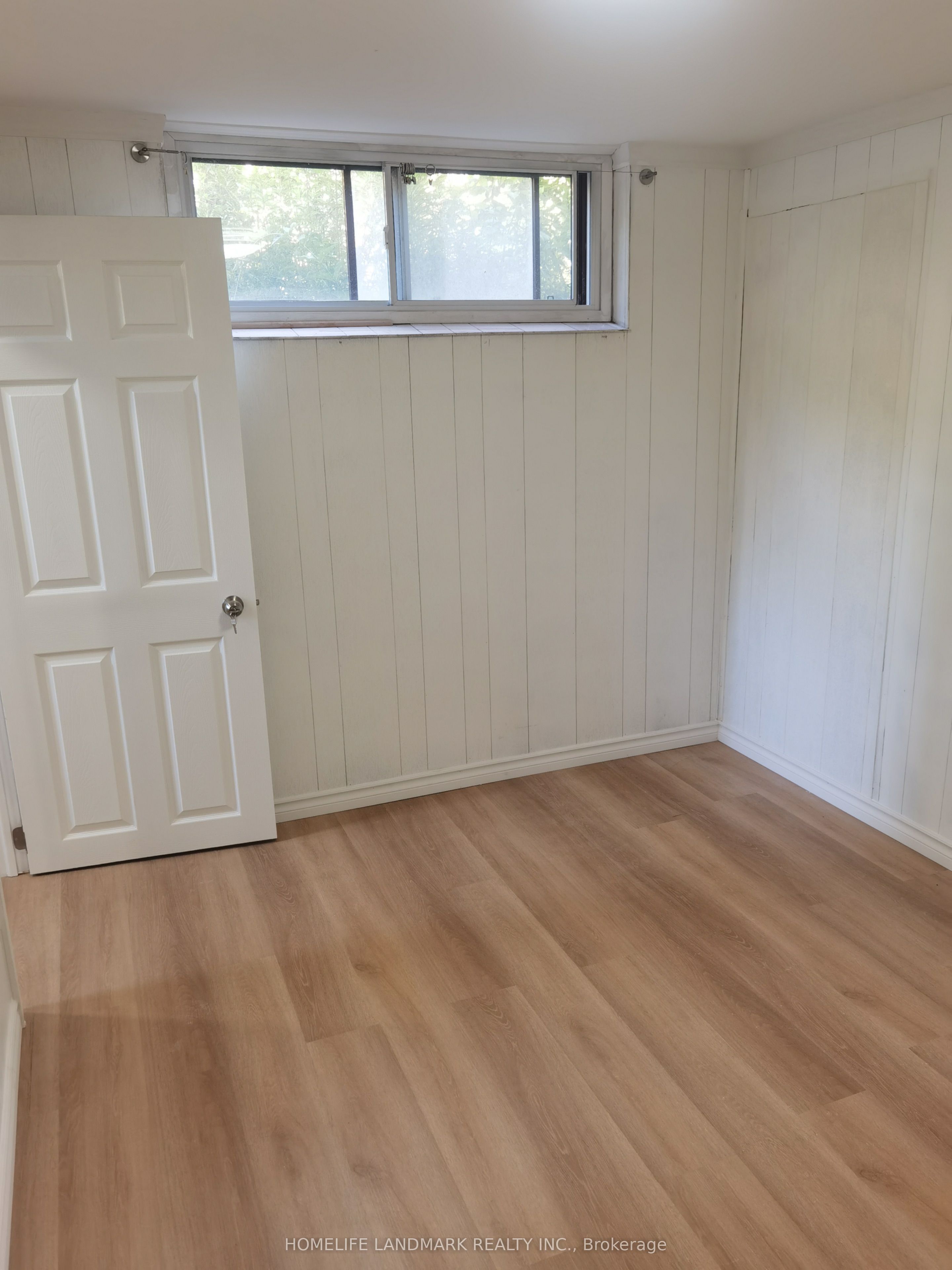 W13516876 Property Photo 6