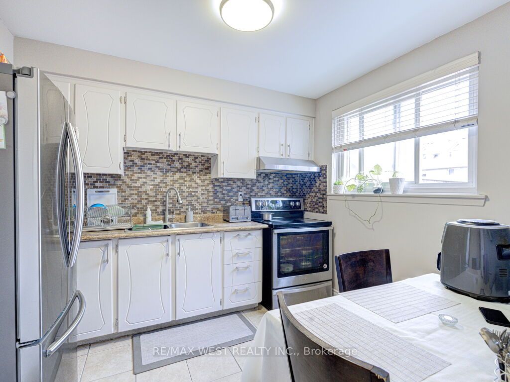 83 Irwin Road 22 Property Photo 3