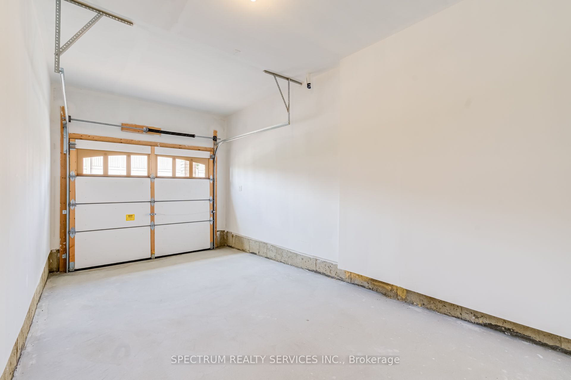 77 Muzzo Drive Property Photo 18