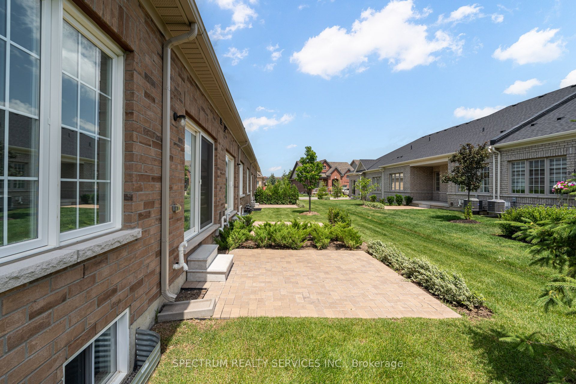 77 Muzzo Drive Property Photo 47