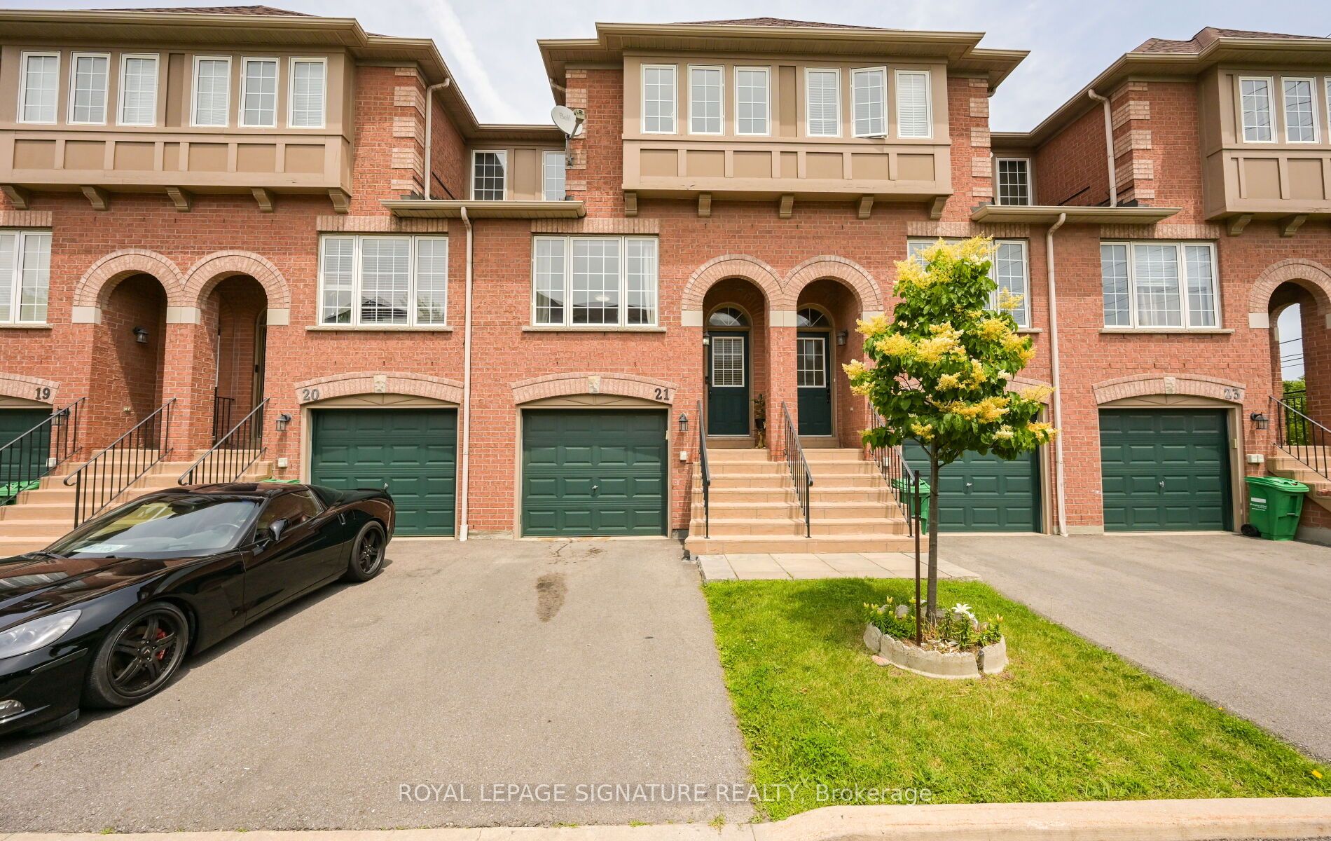 3020 Cedarglen Gate 21 Property Photo 1