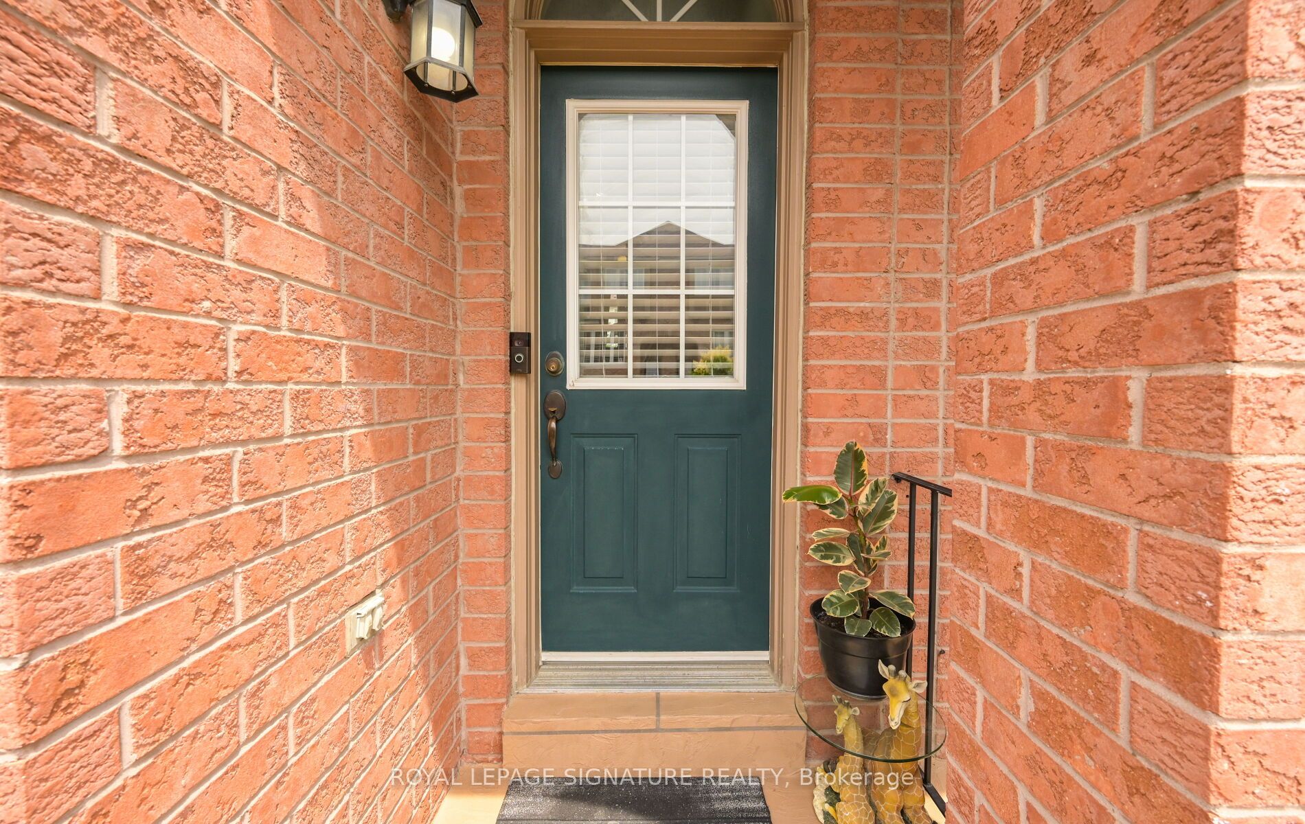 3020 Cedarglen Gate 21 Property Photo 2