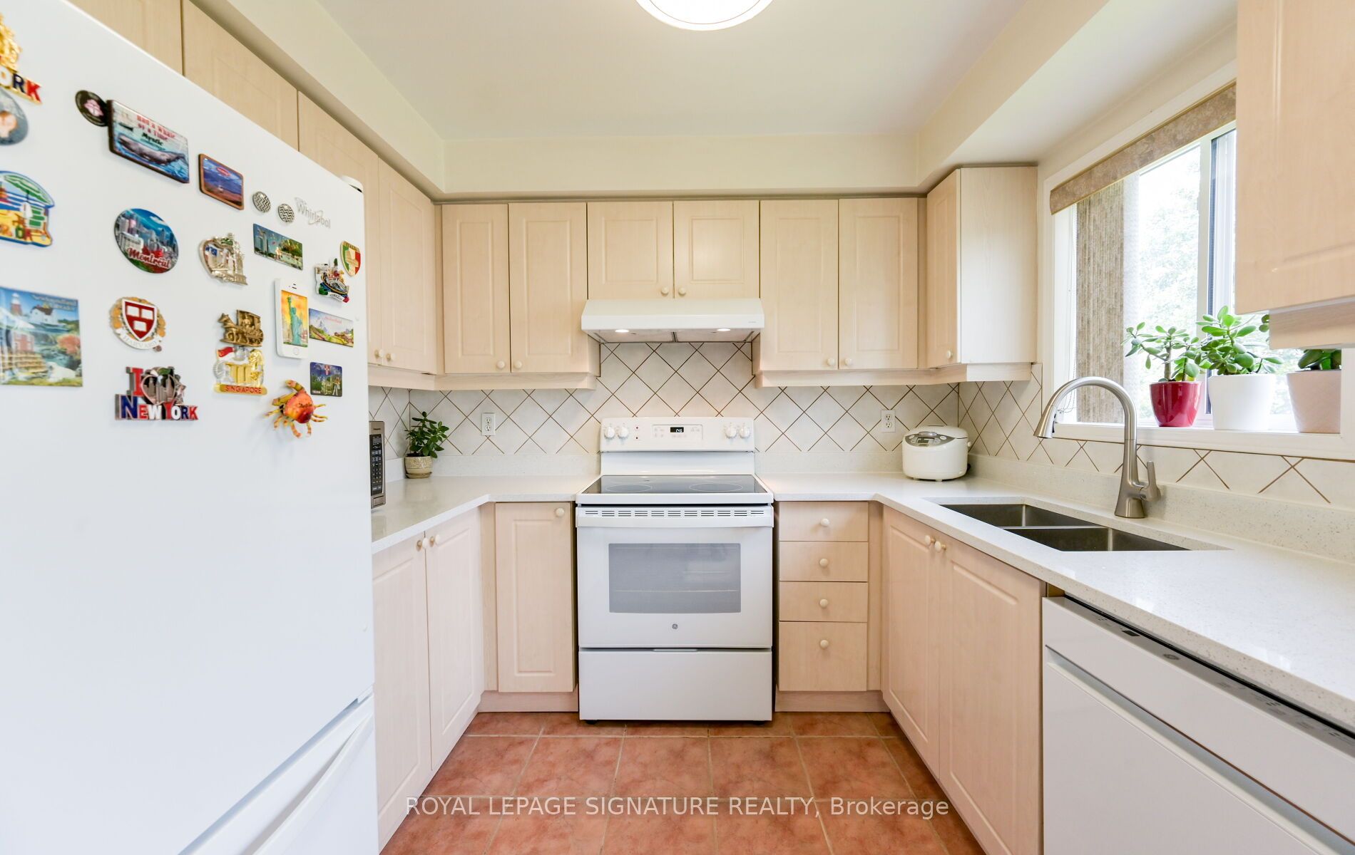 3020 Cedarglen Gate 21 Property Photo 10