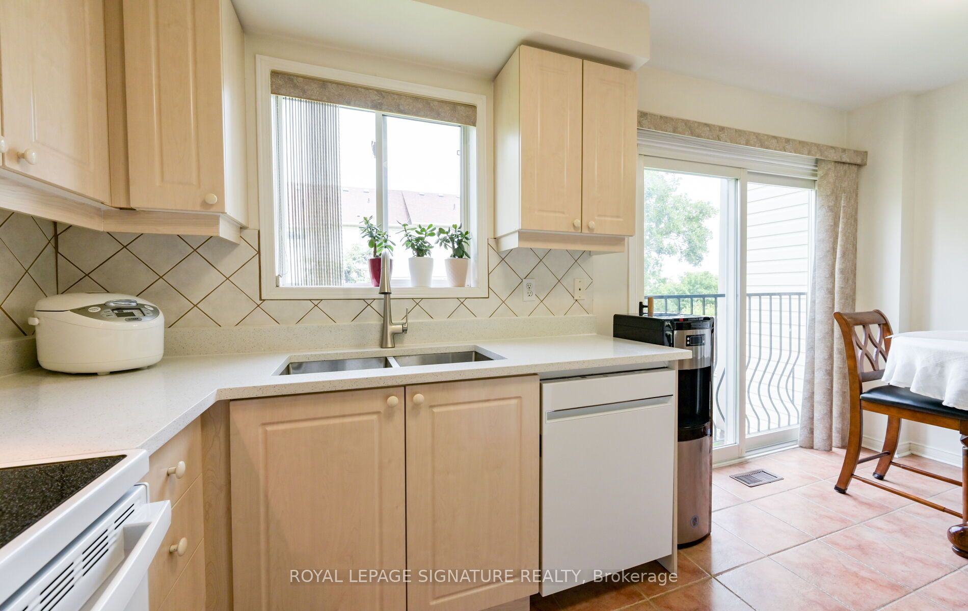 3020 Cedarglen Gate 21 Property Photo 11