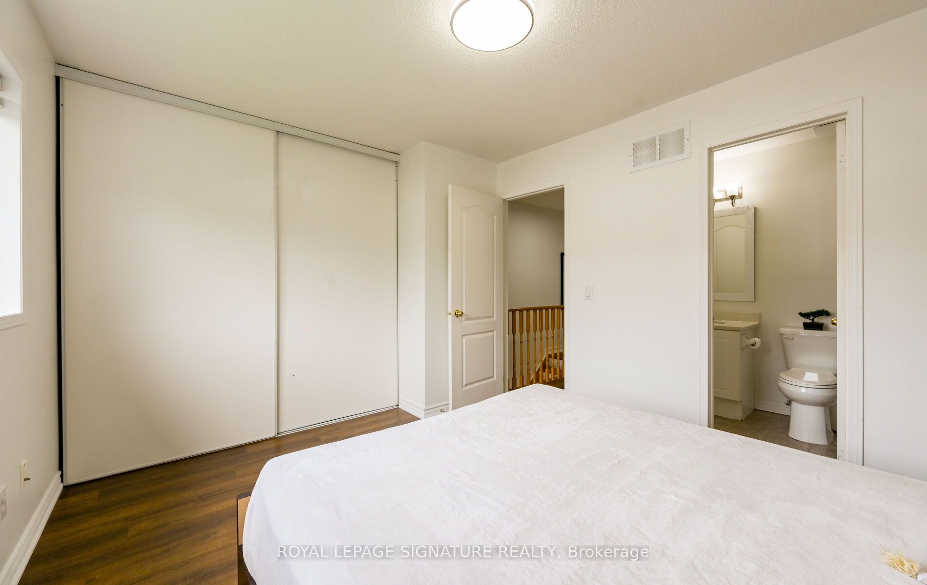 3020 Cedarglen Gate 21 Property Photo 18