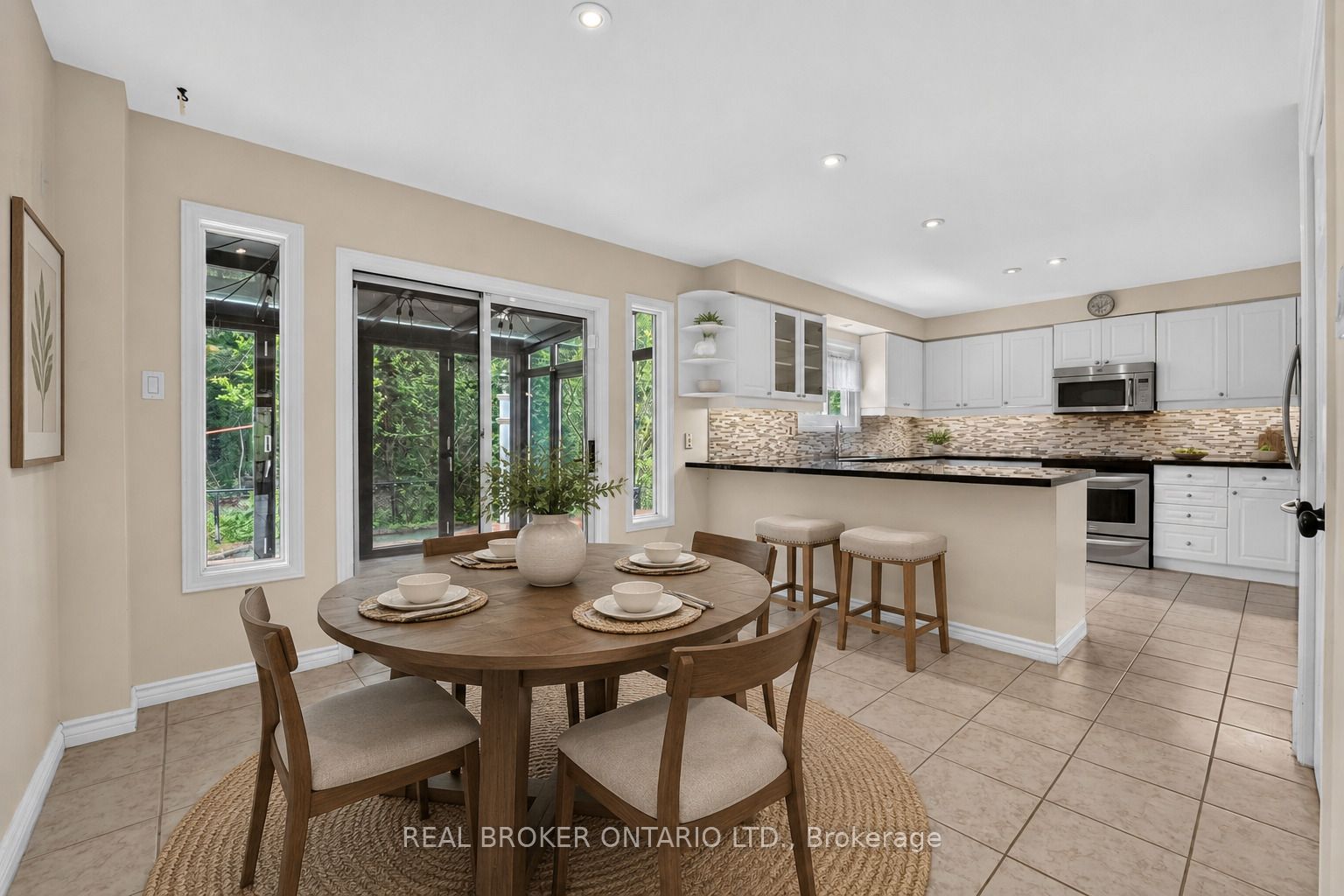 2152 Grand Ravine Drive Property Photo 8