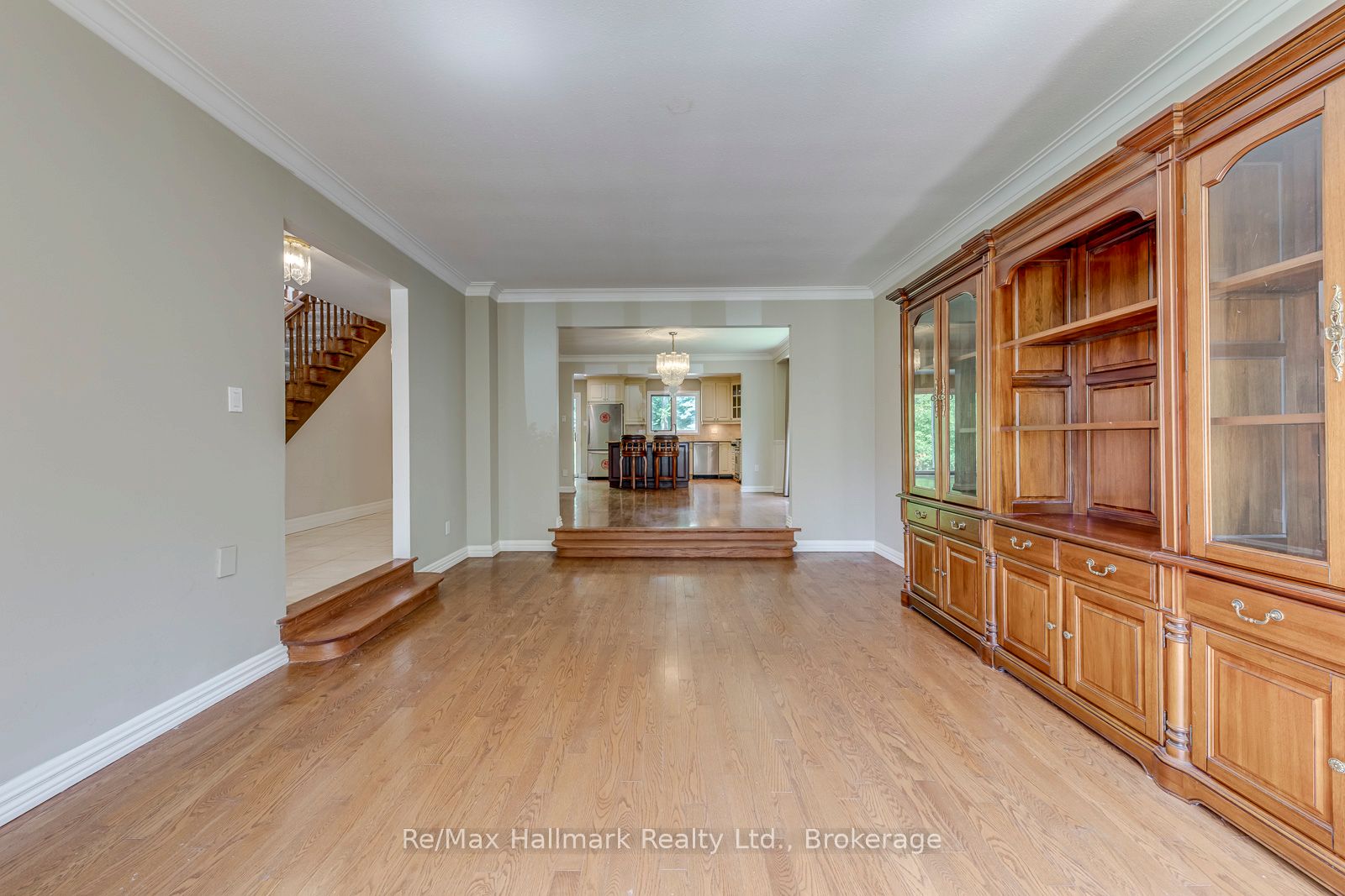 2251 Bennington Gate Property Photo 8