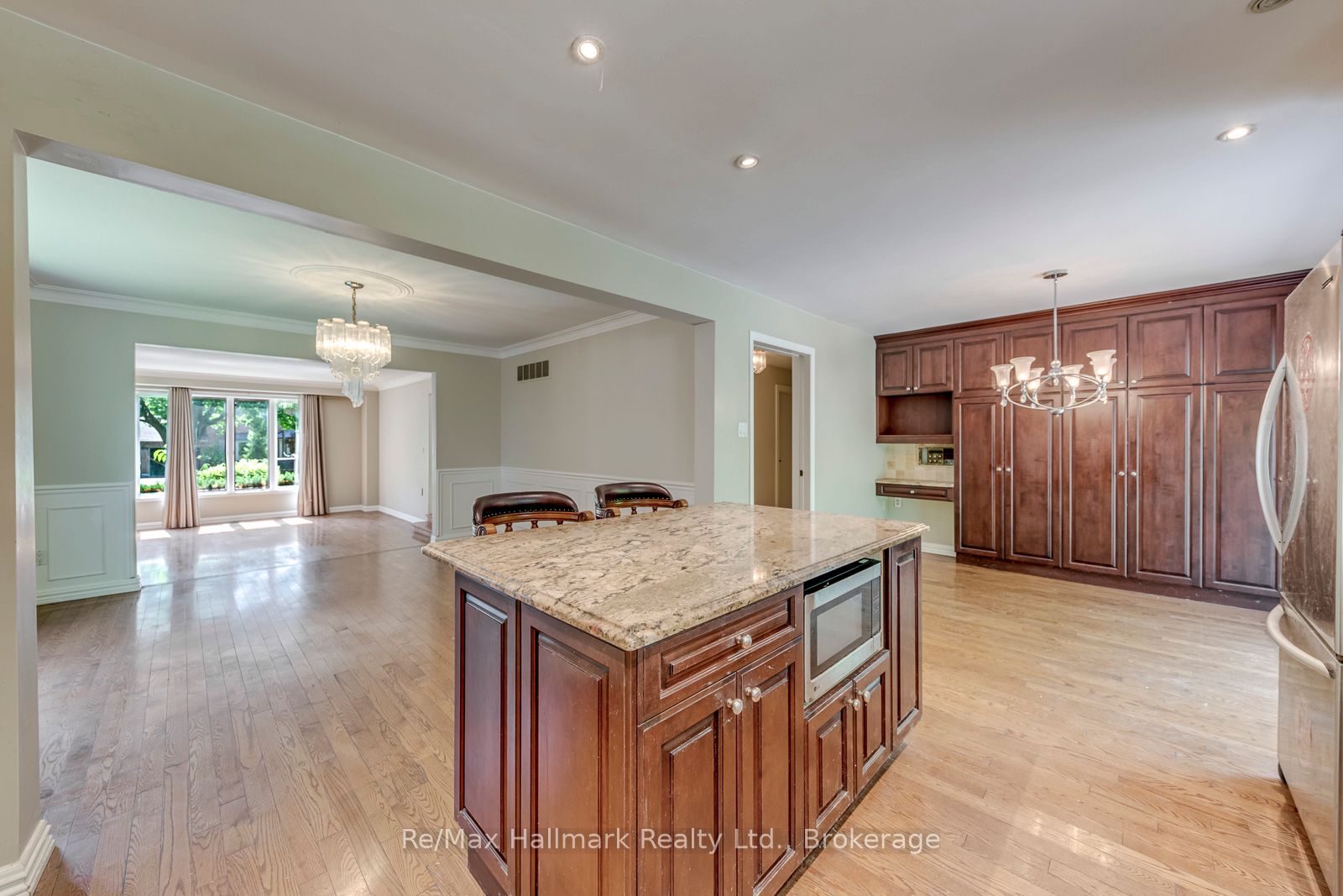 2251 Bennington Gate Property Photo 14