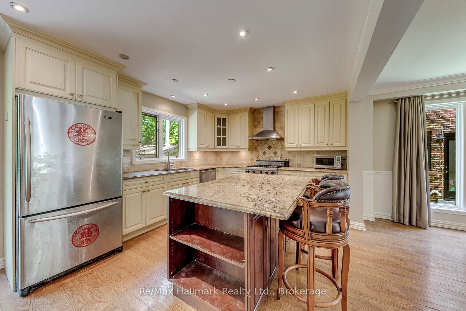 2251 Bennington Gate Property Photo 17