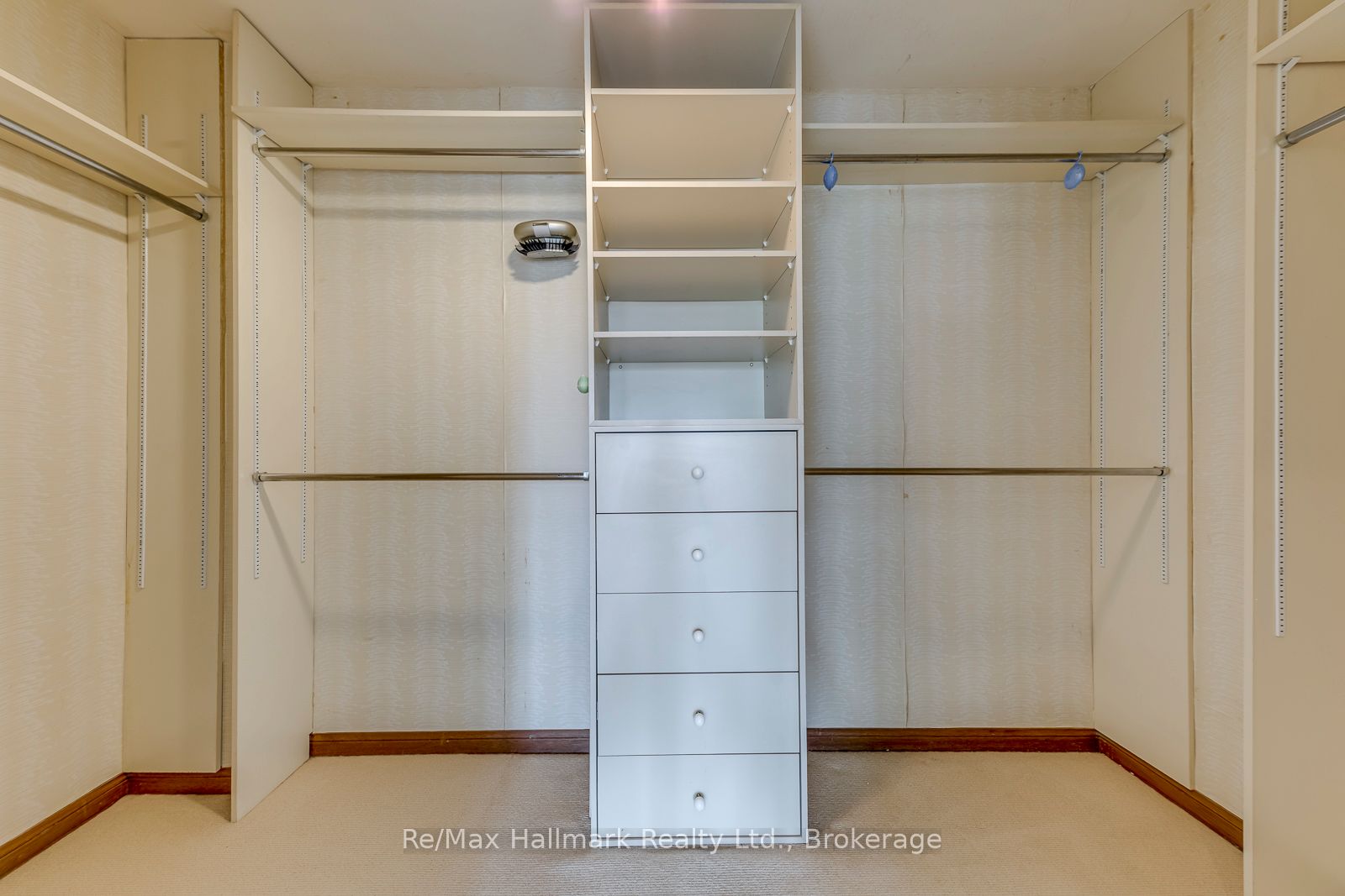 2251 Bennington Gate Property Photo 27