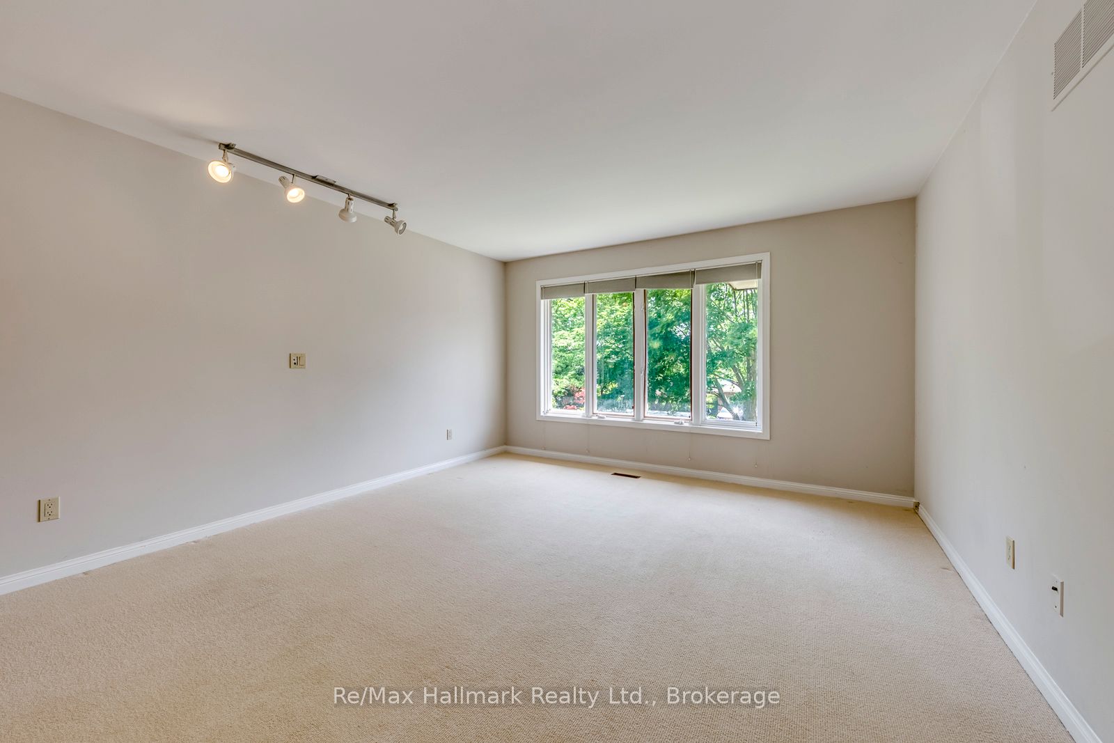 2251 Bennington Gate Property Photo 36