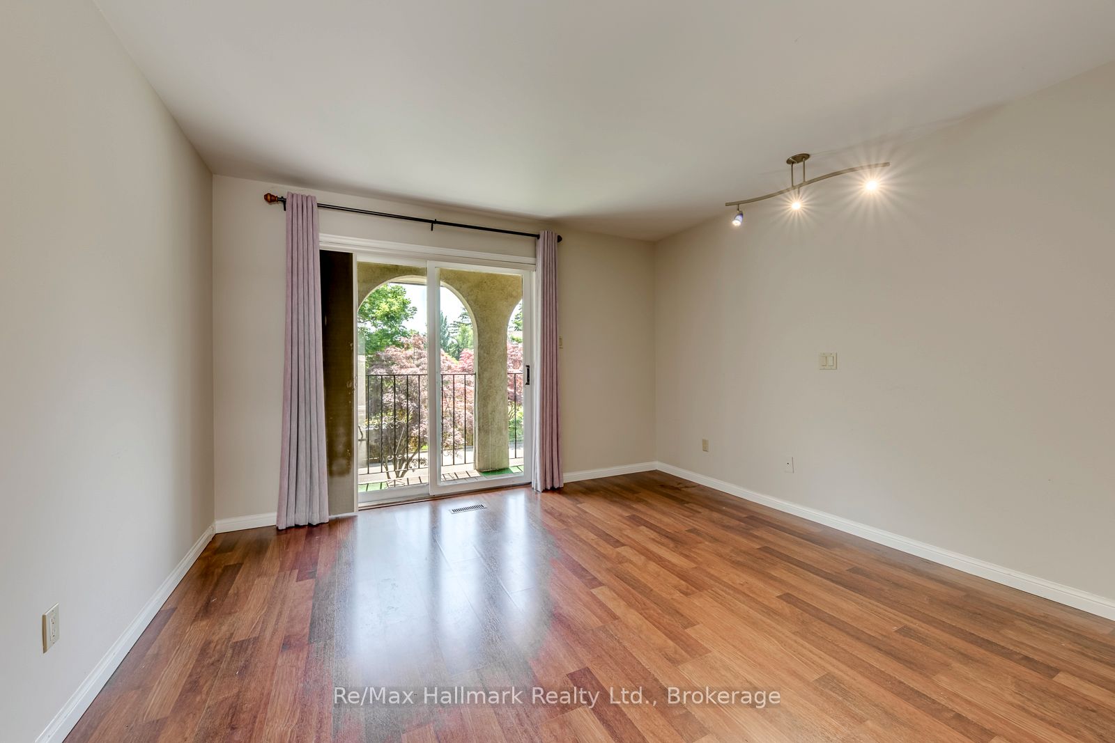 2251 Bennington Gate Property Photo 37