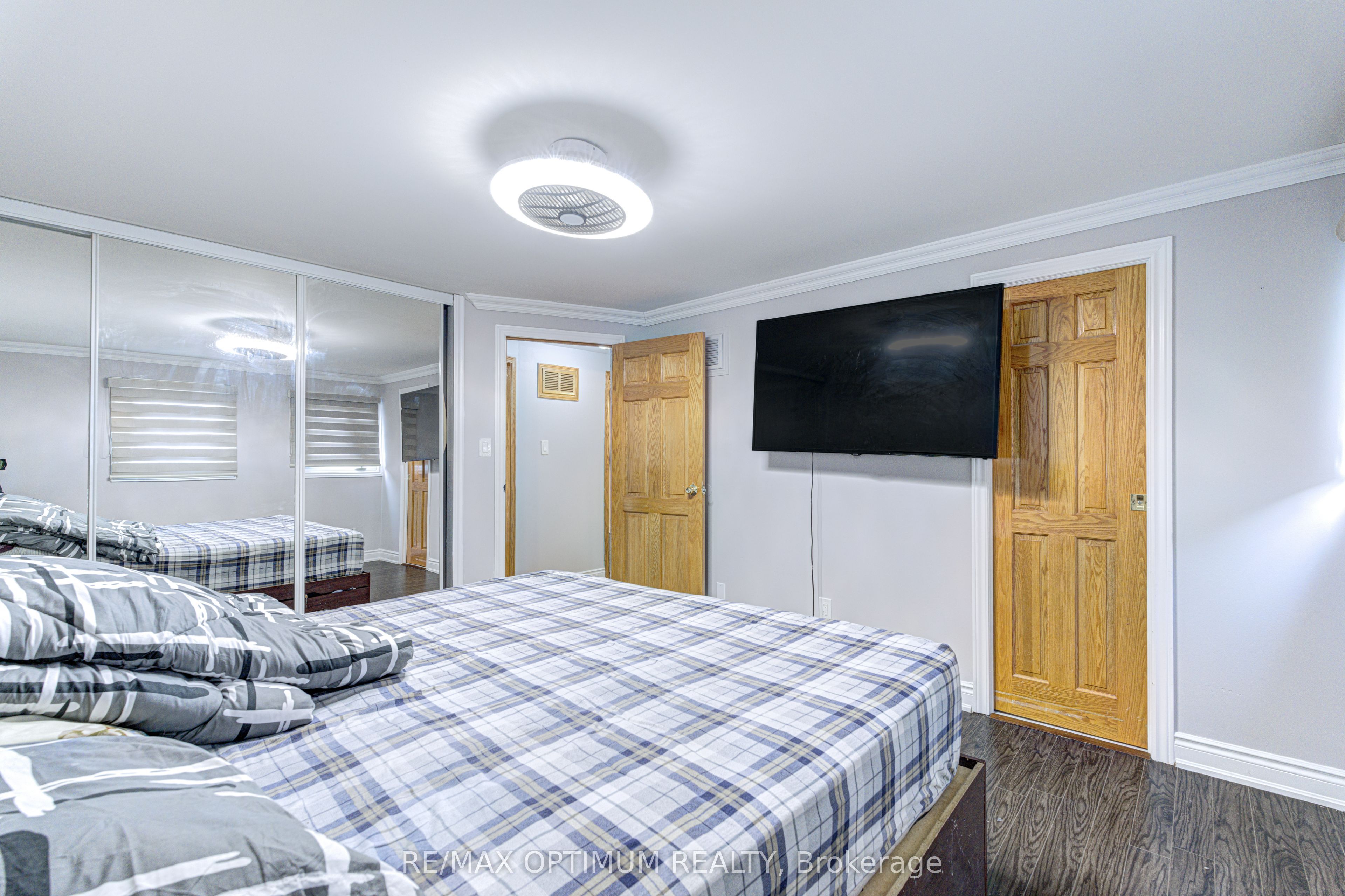 5 Roehampton Crescent Property Photo 12