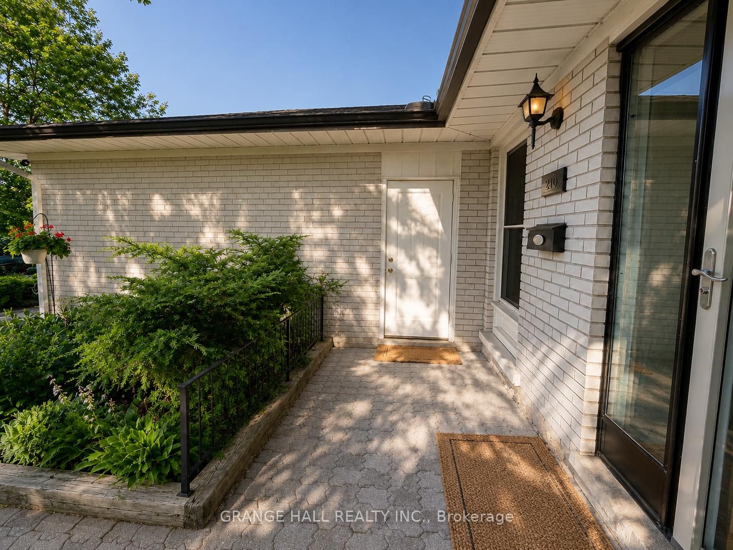 210 Lloyd Manor Road Property Photo 3