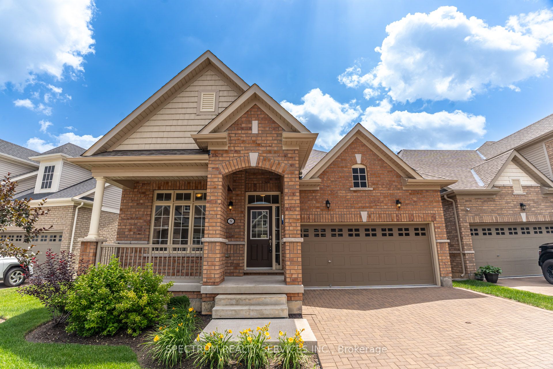8 Abelia Street Property Photo 6