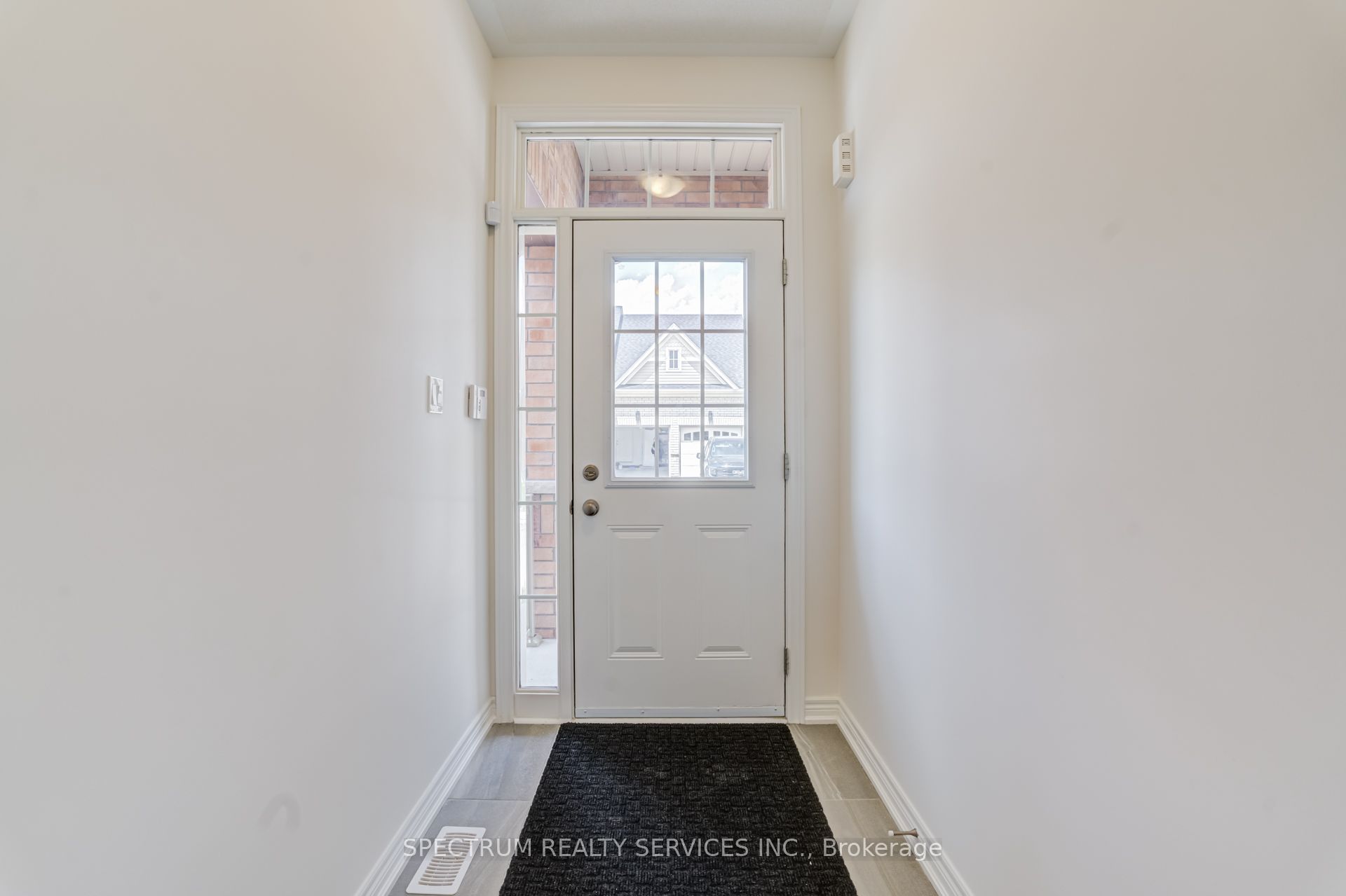 8 Abelia Street Property Photo 9