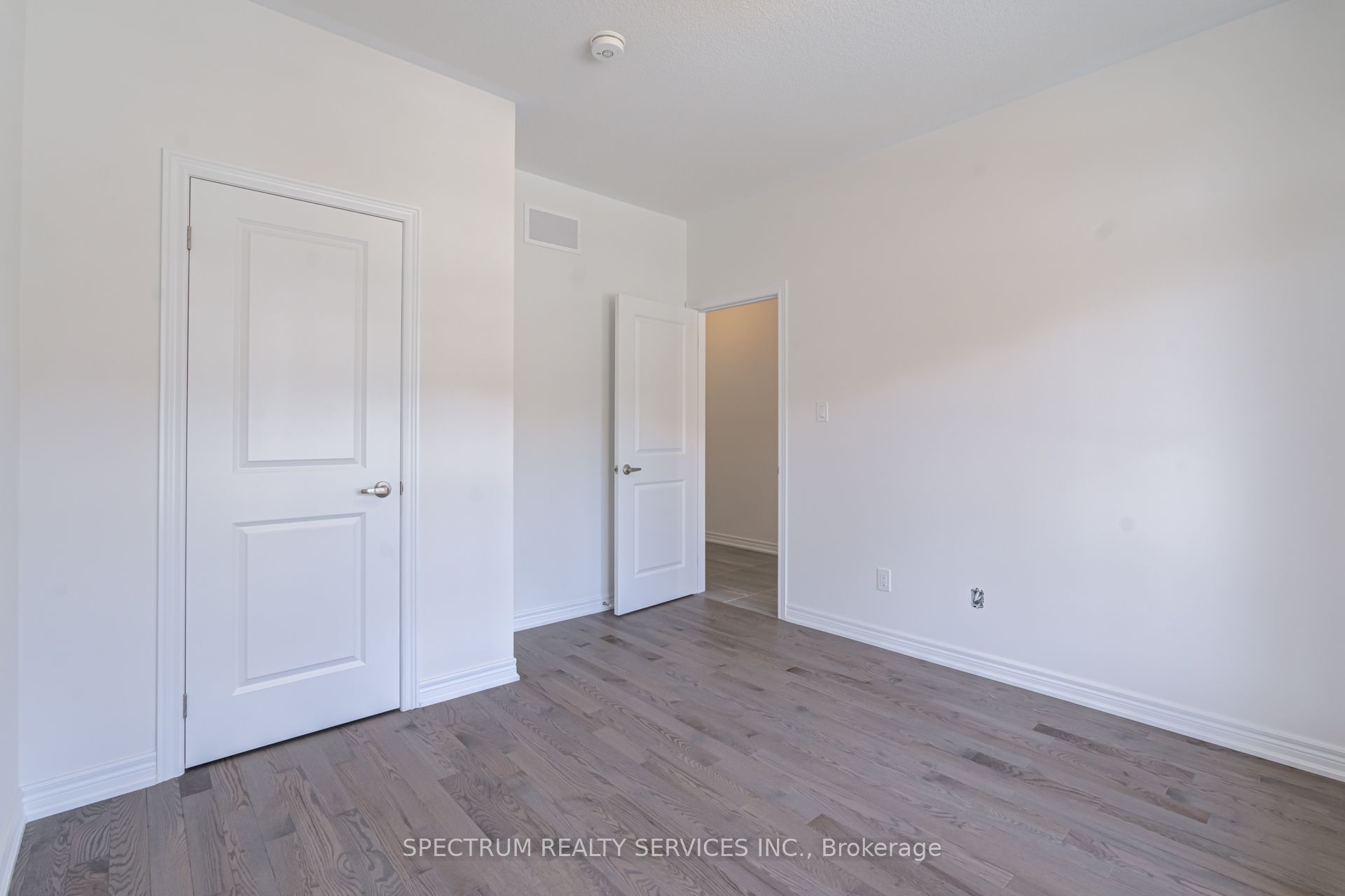 8 Abelia Street Property Photo 13