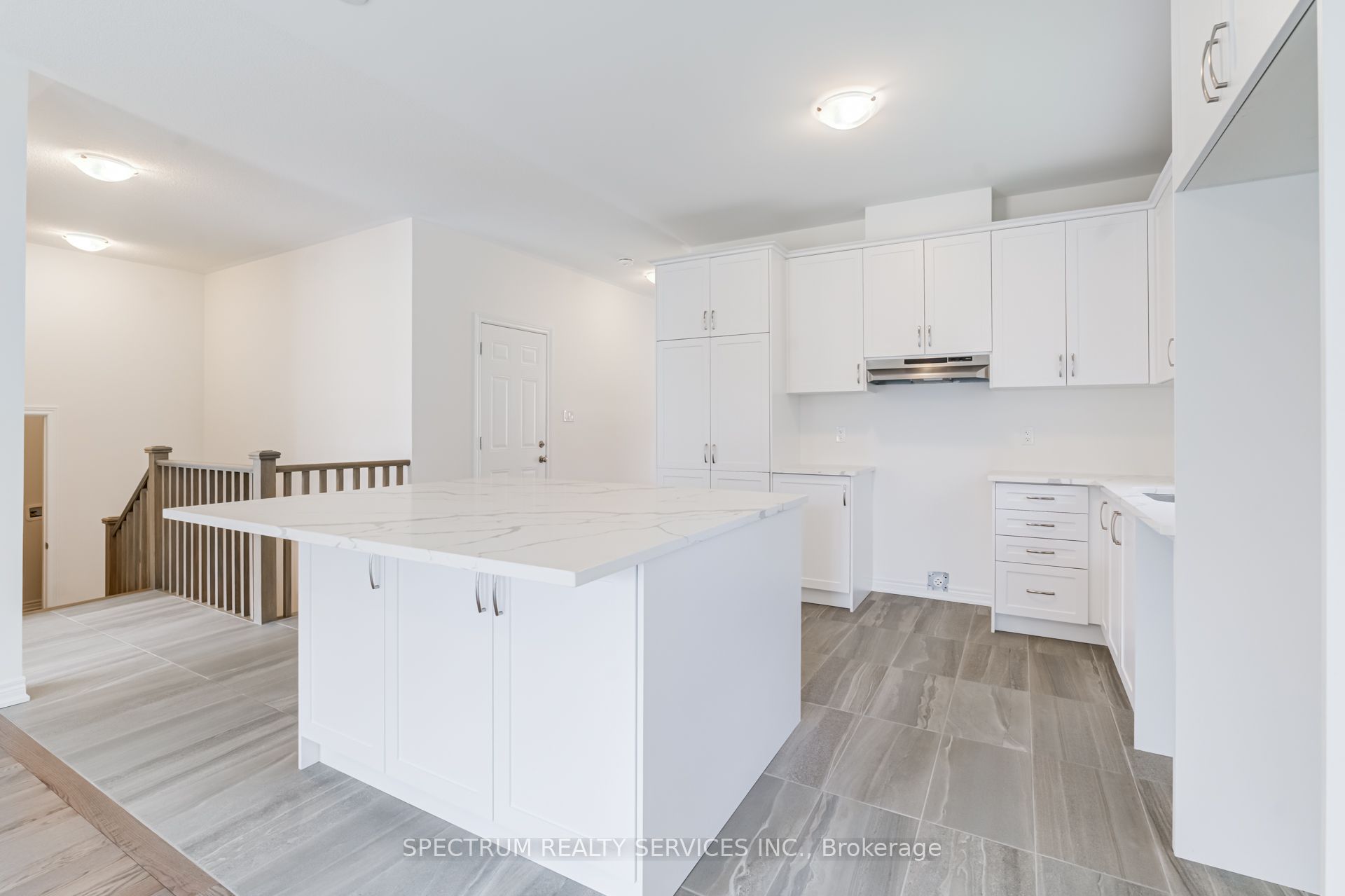 8 Abelia Street Property Photo 18