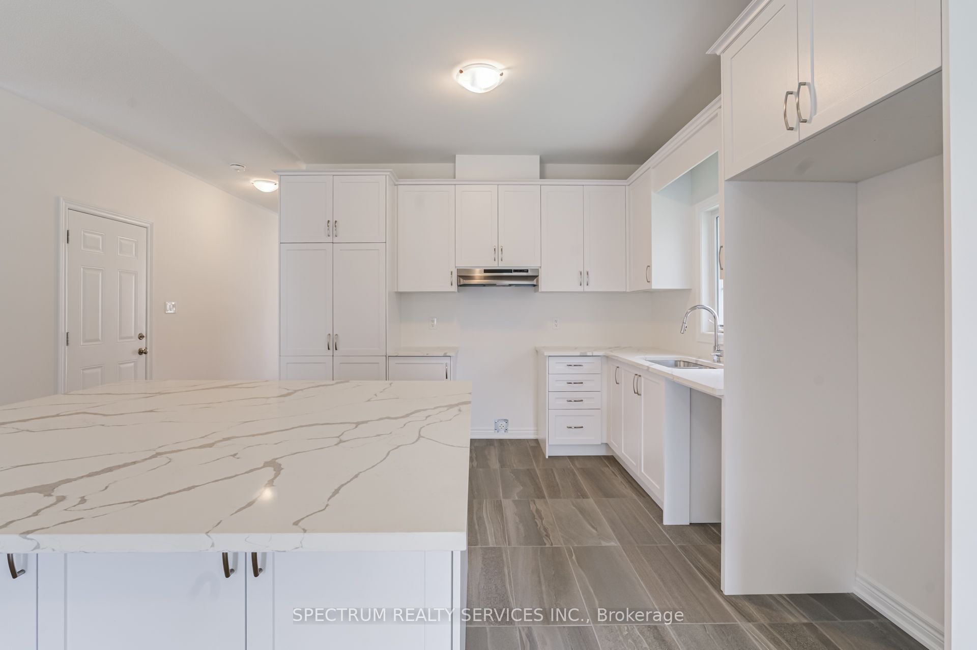 8 Abelia Street Property Photo 19