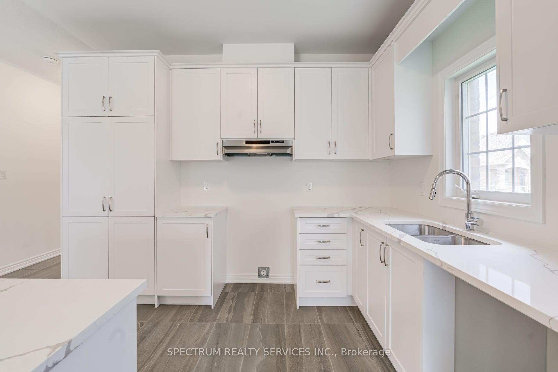 8 Abelia Street Property Photo 20