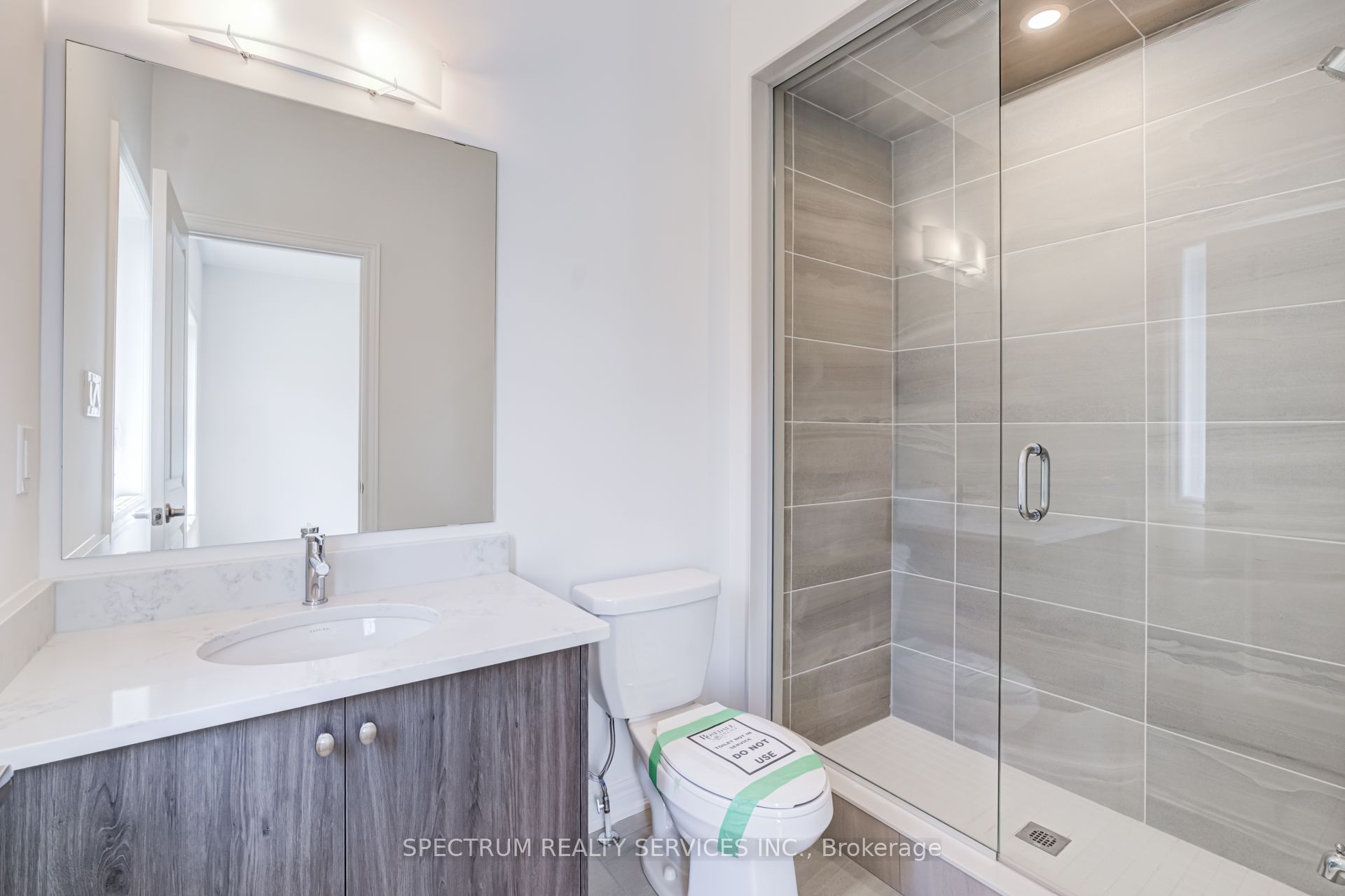 8 Abelia Street Property Photo 37