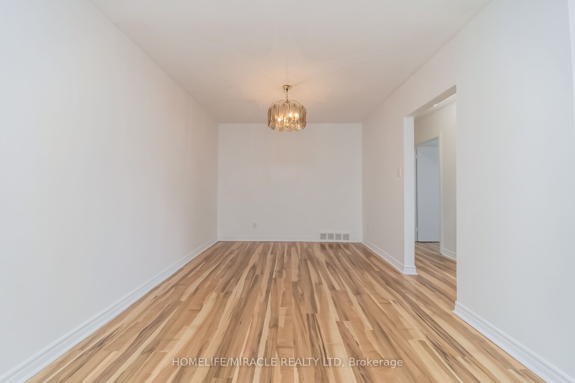 7187 Darcel Avenue Property Photo 12