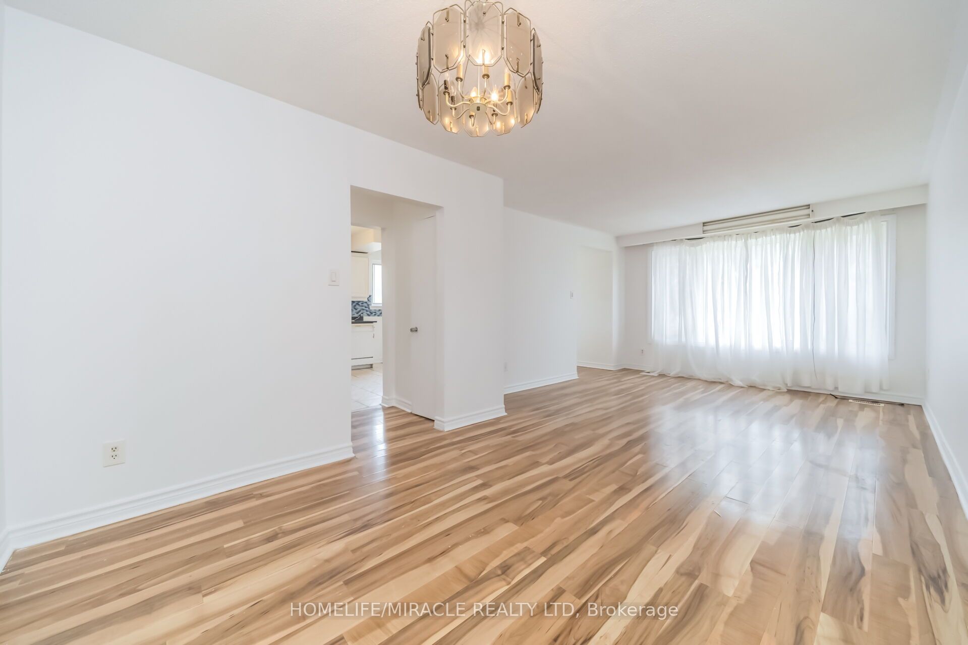 7187 Darcel Avenue Property Photo 13