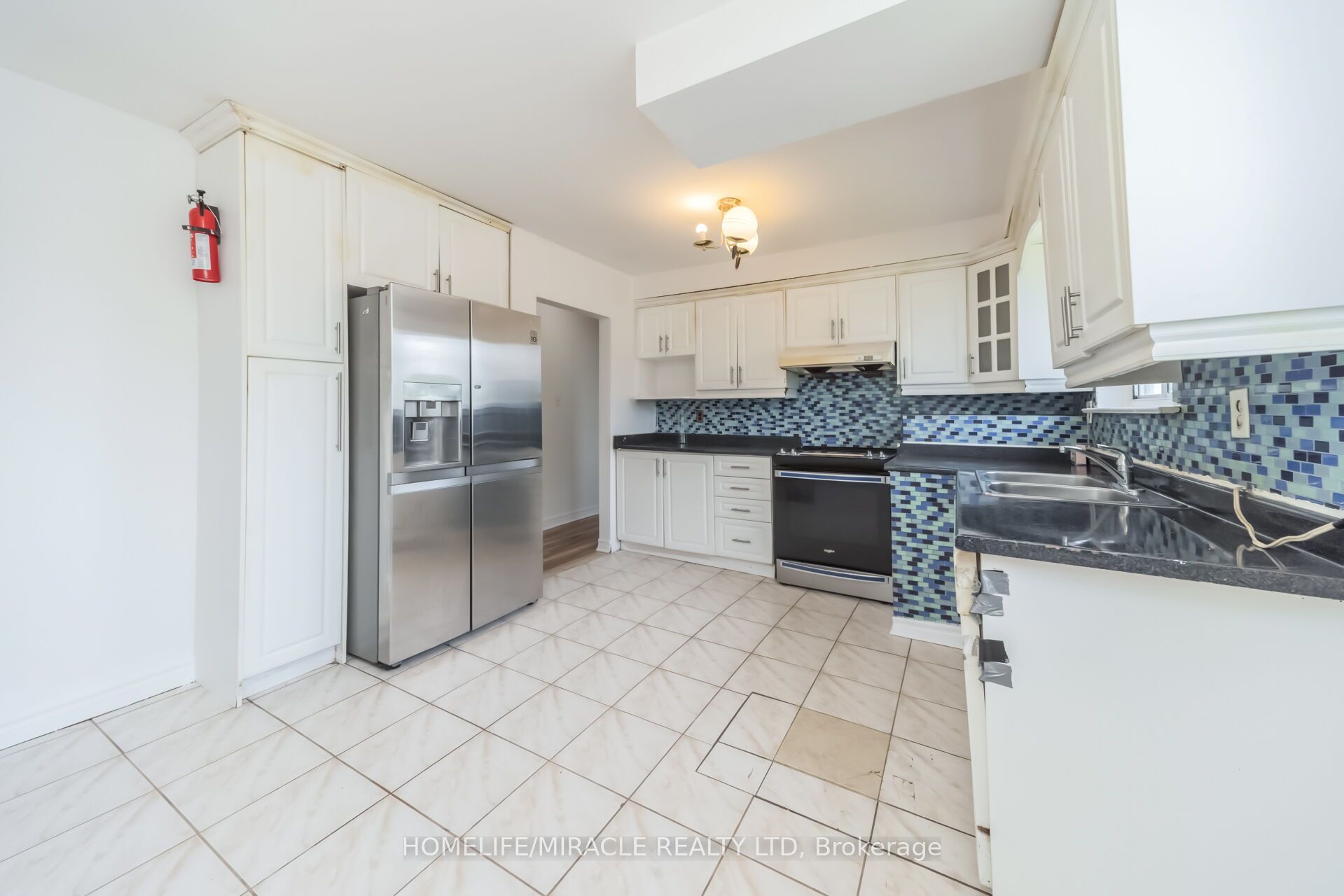 7187 Darcel Avenue Property Photo 18