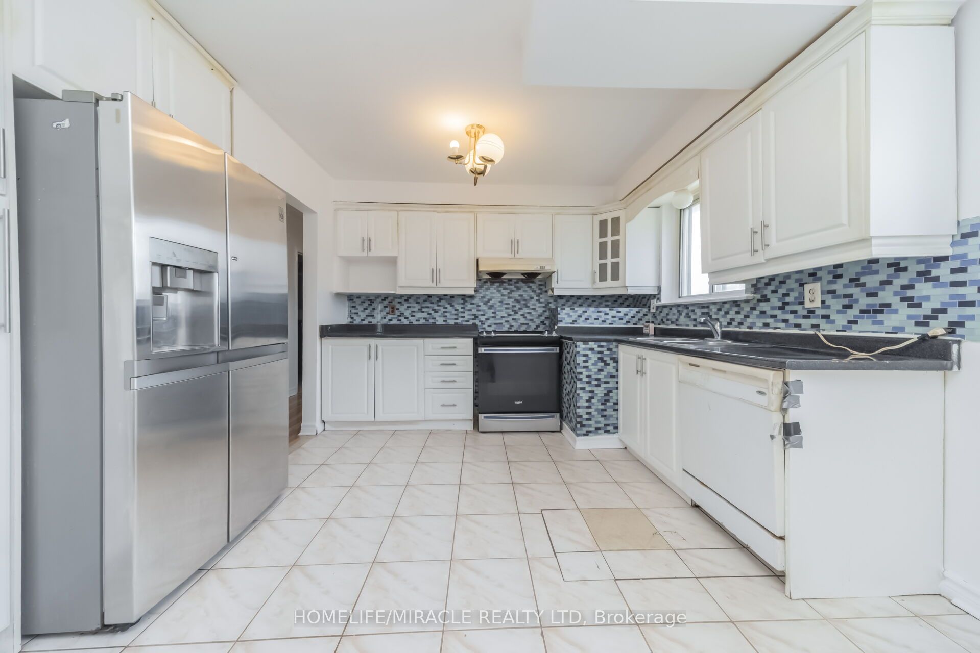 7187 Darcel Avenue Property Photo 19