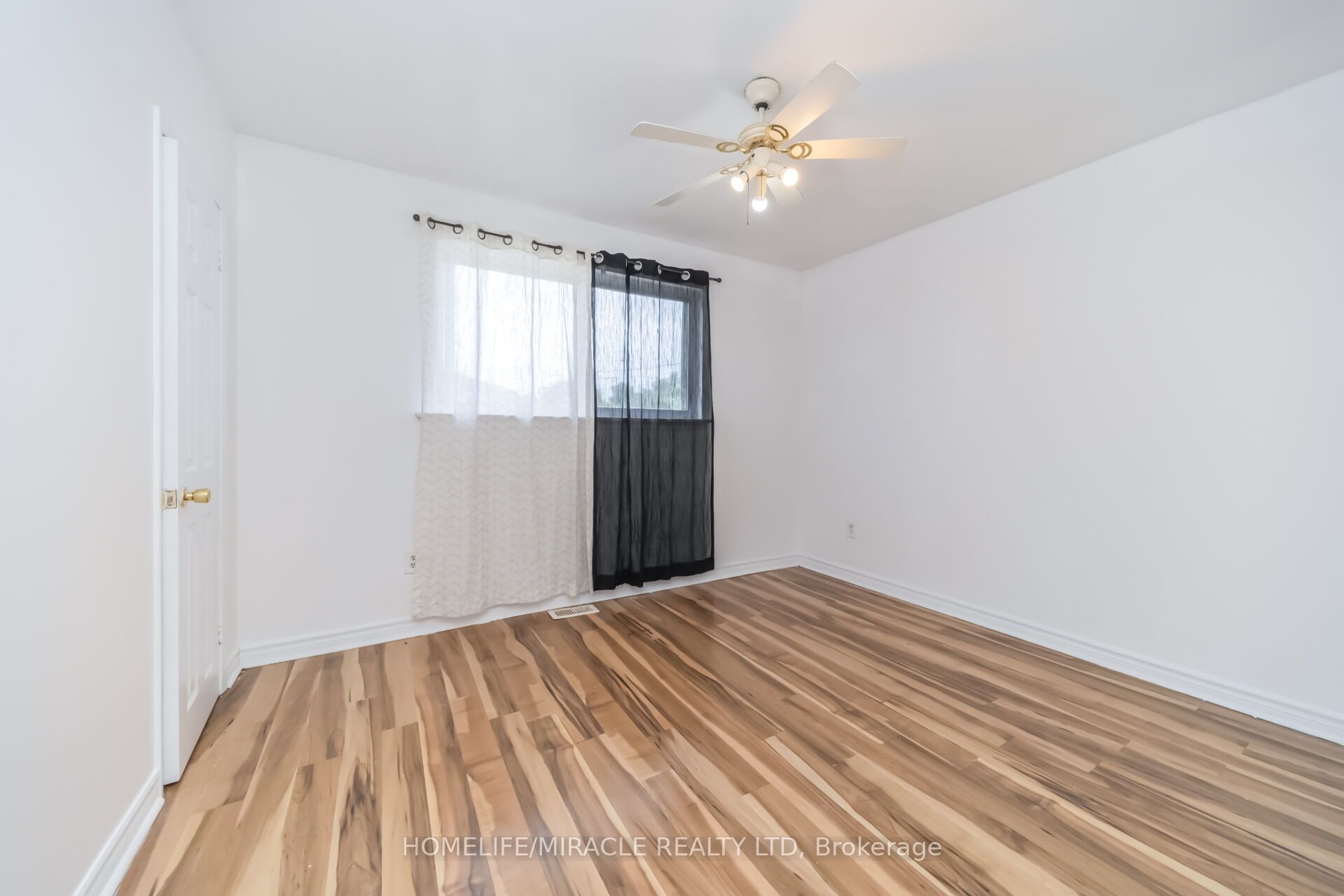7187 Darcel Avenue Property Photo 22