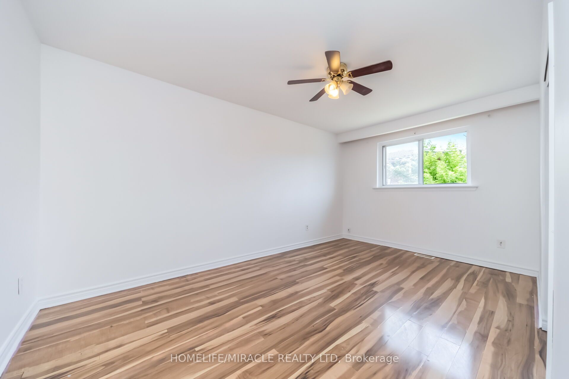 7187 Darcel Avenue Property Photo 26