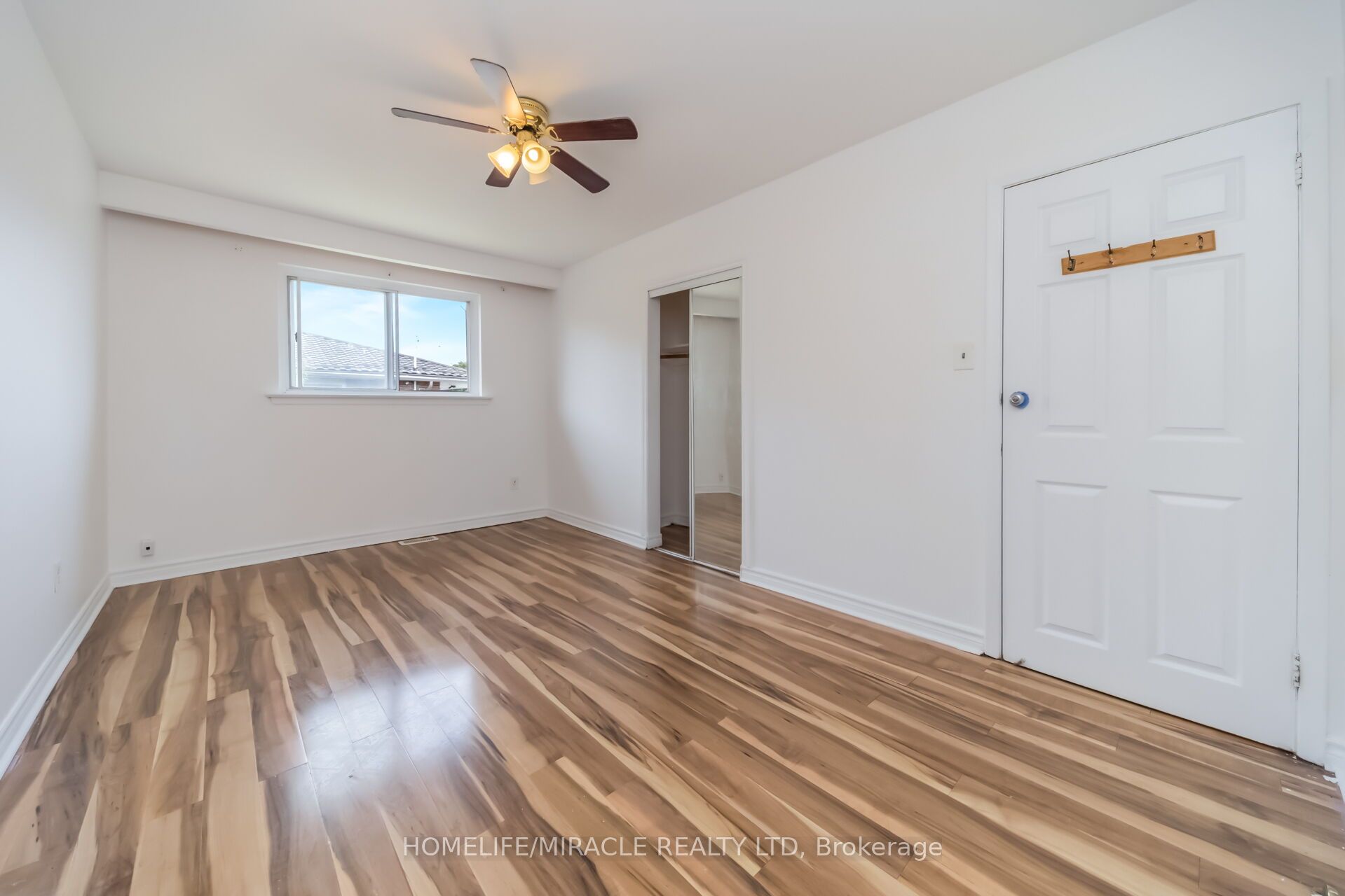 7187 Darcel Avenue Property Photo 27