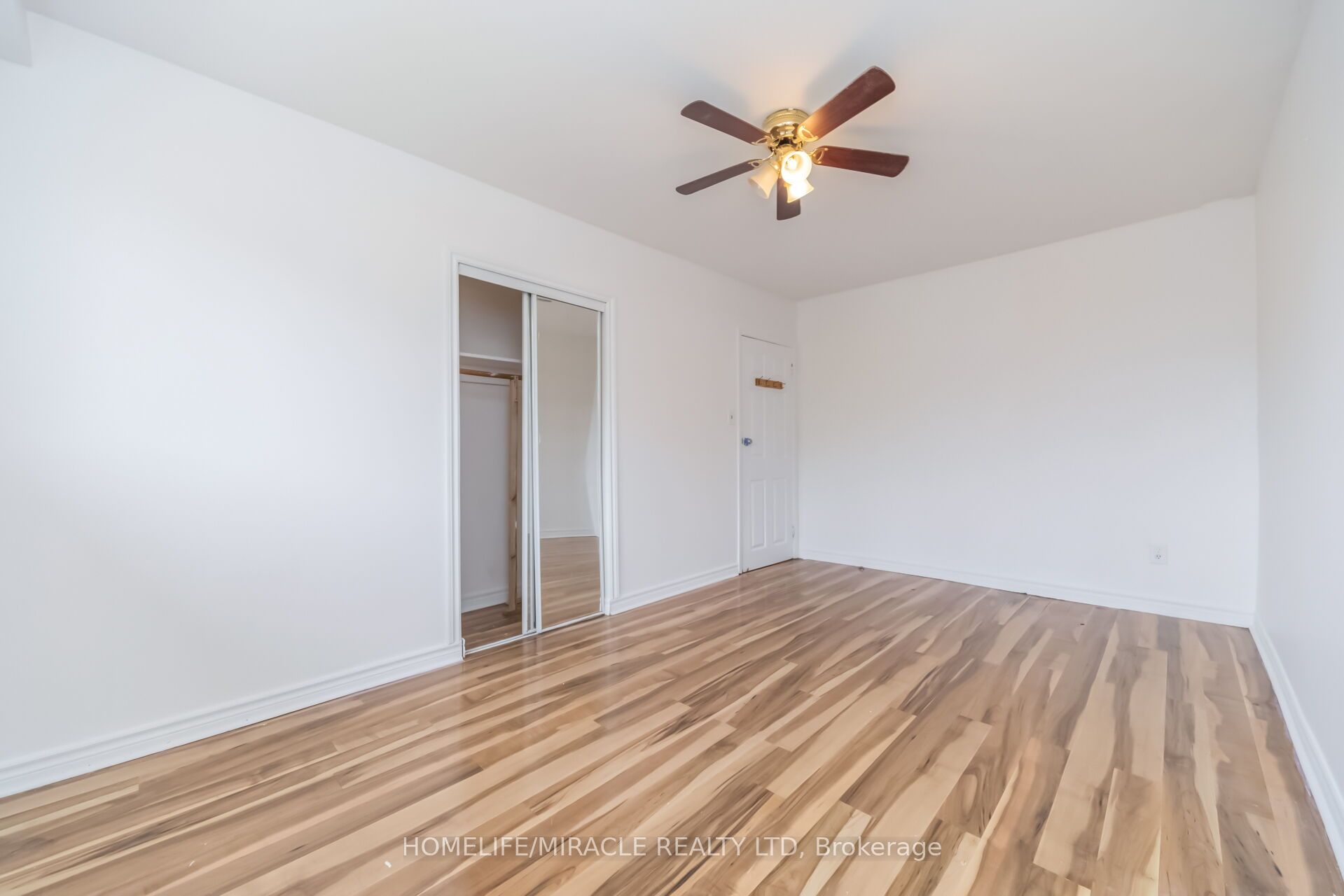 7187 Darcel Avenue Property Photo 28