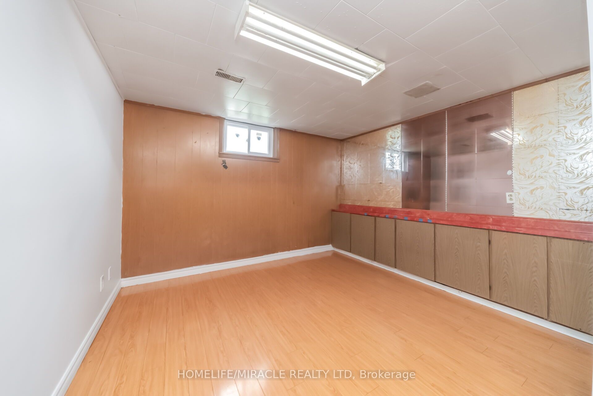 7187 Darcel Avenue Property Photo 37