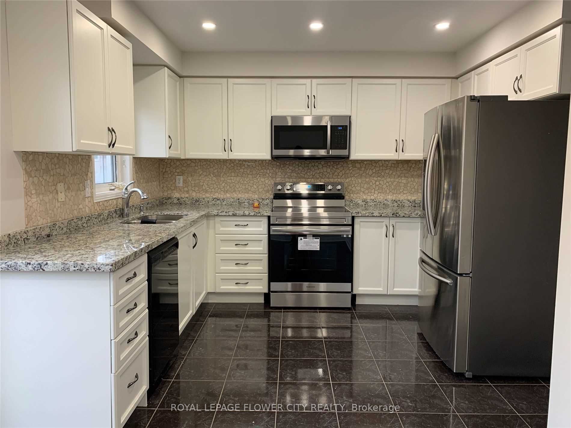 7227 Para Place Upper Property Photo 3