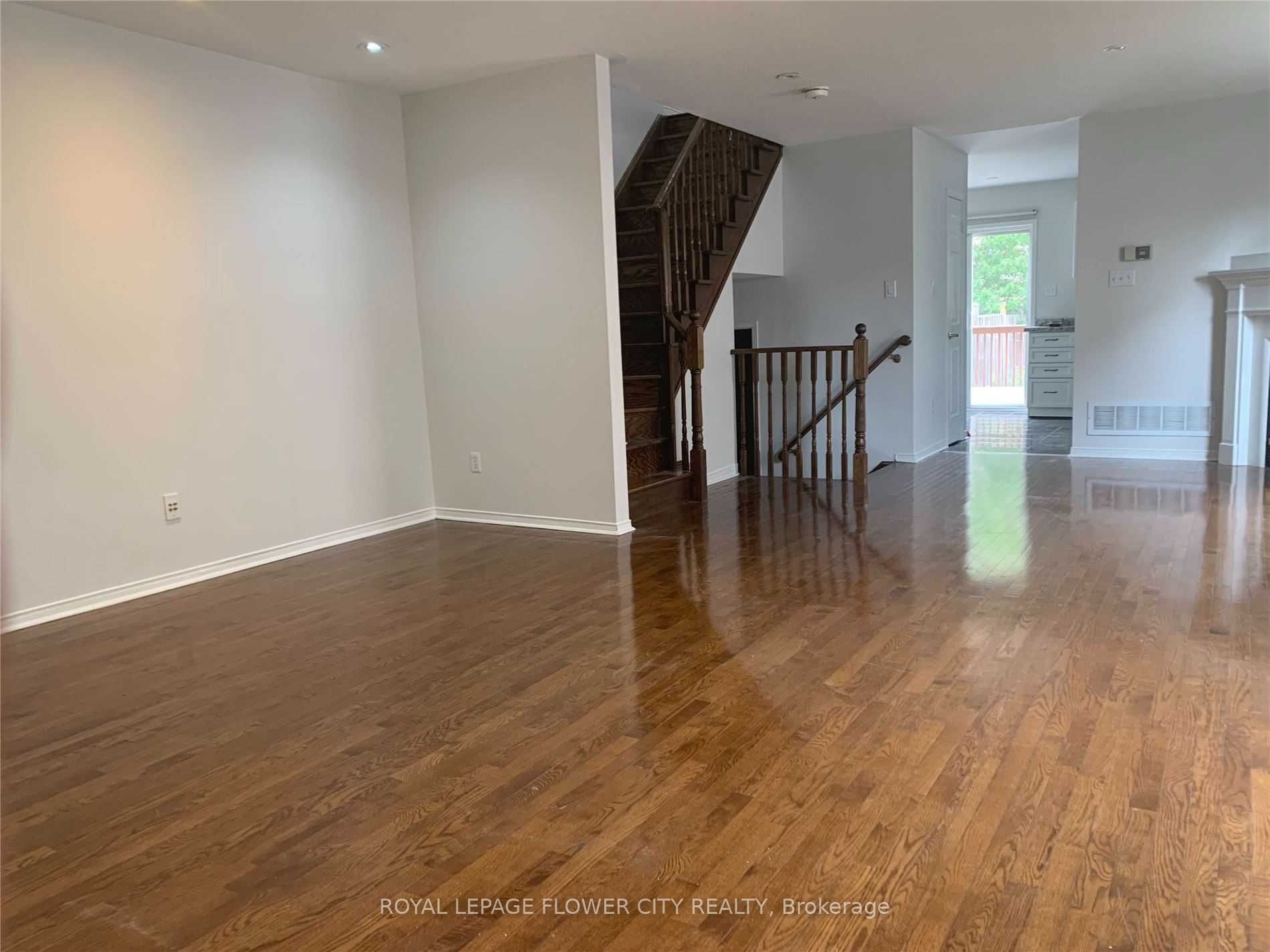 7227 Para Place Upper Property Photo 4