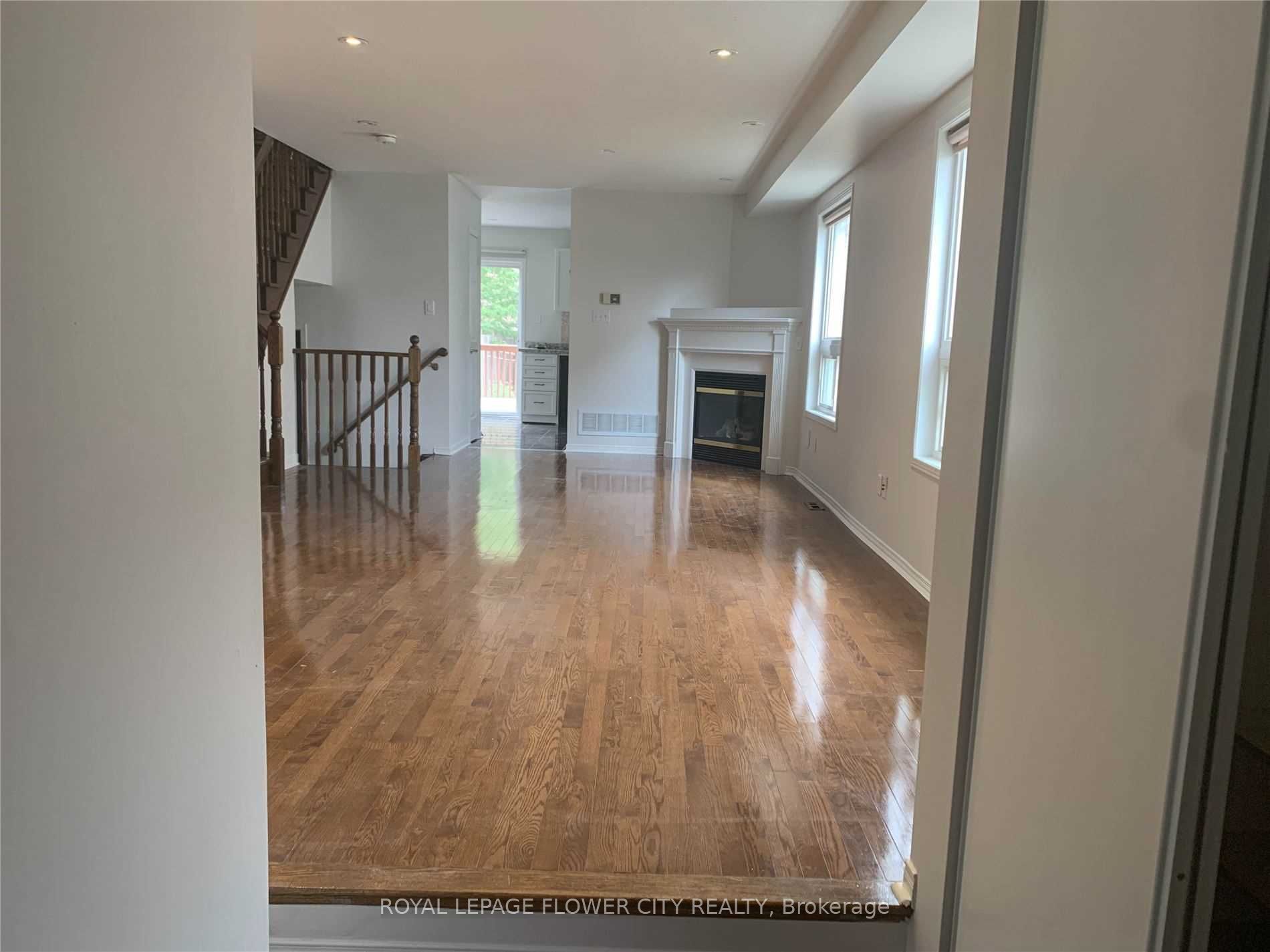 7227 Para Place Upper Property Photo 6
