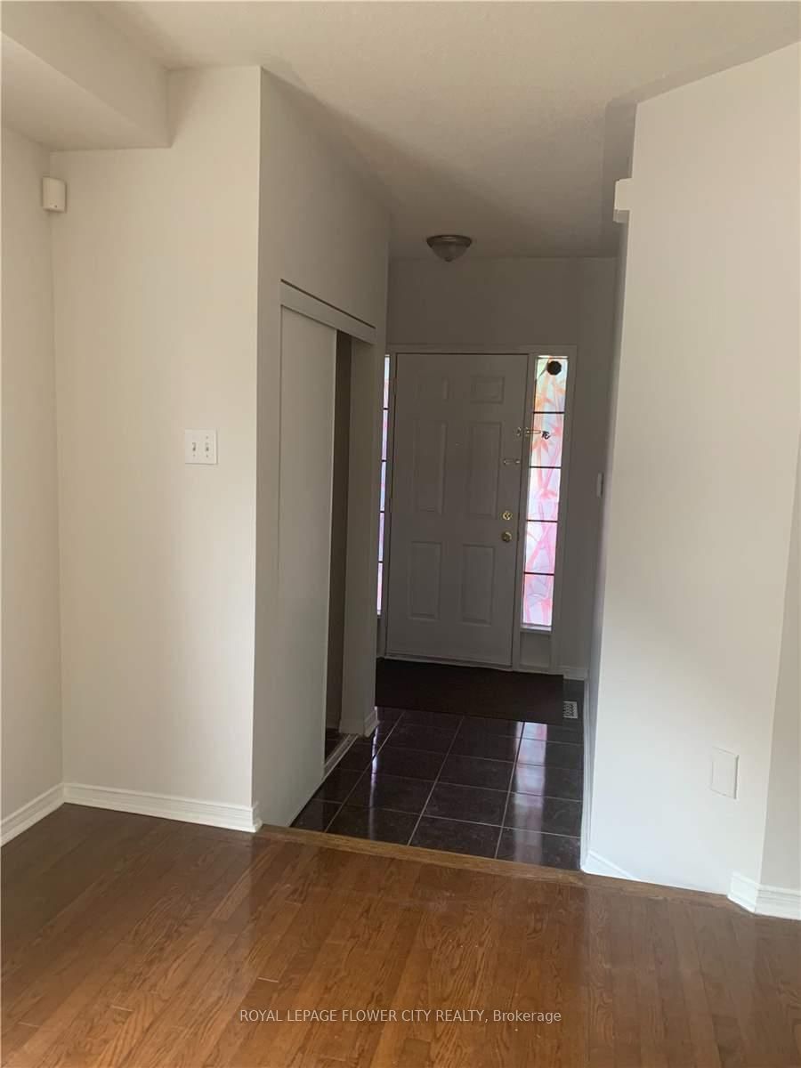 7227 Para Place Upper Property Photo 9