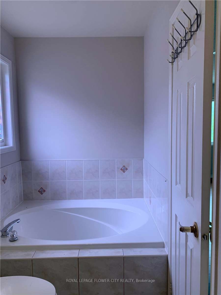 7227 Para Place Upper Property Photo 24