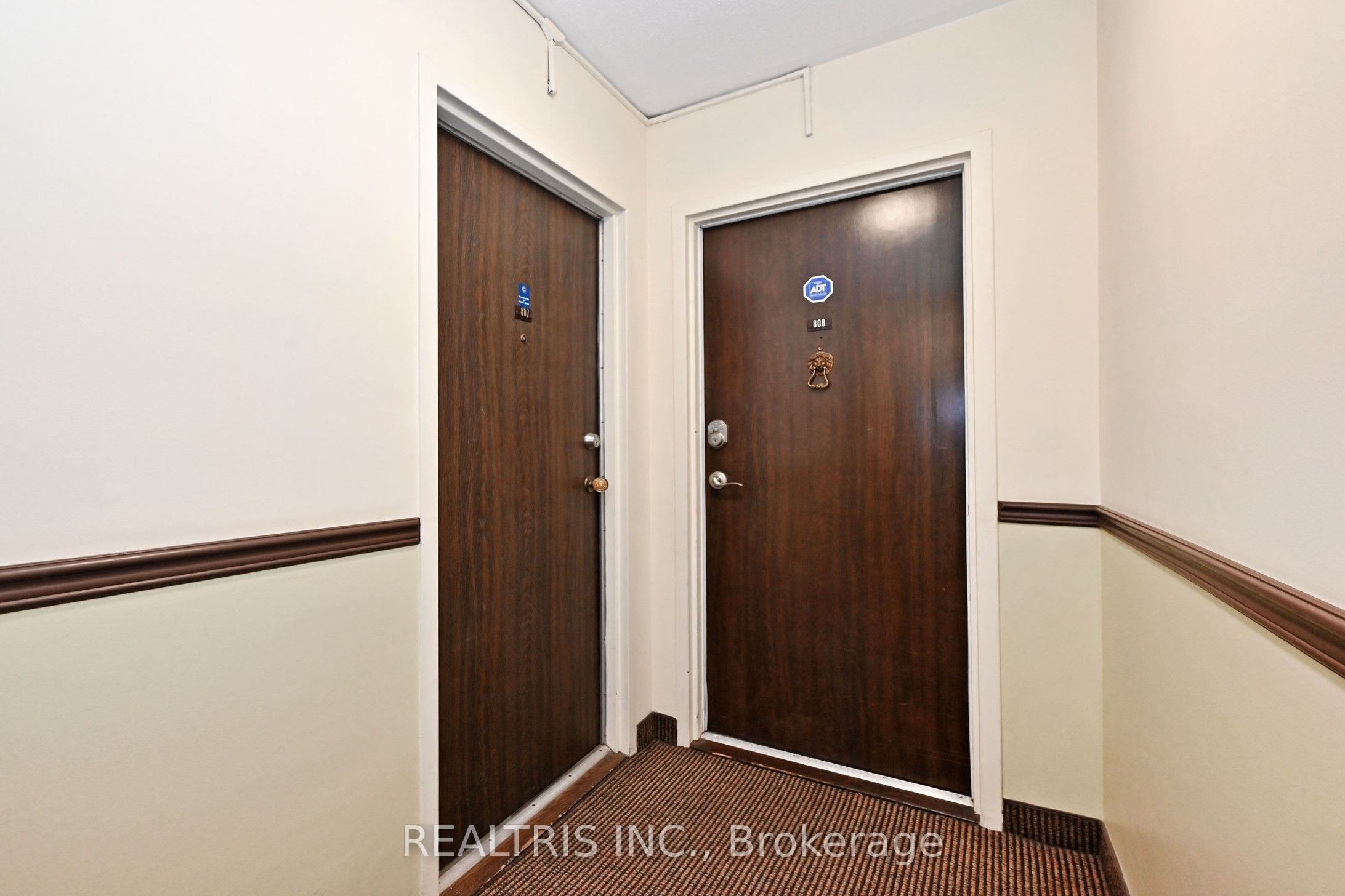 2323 Confederation Parkway 807 Property Photo 10