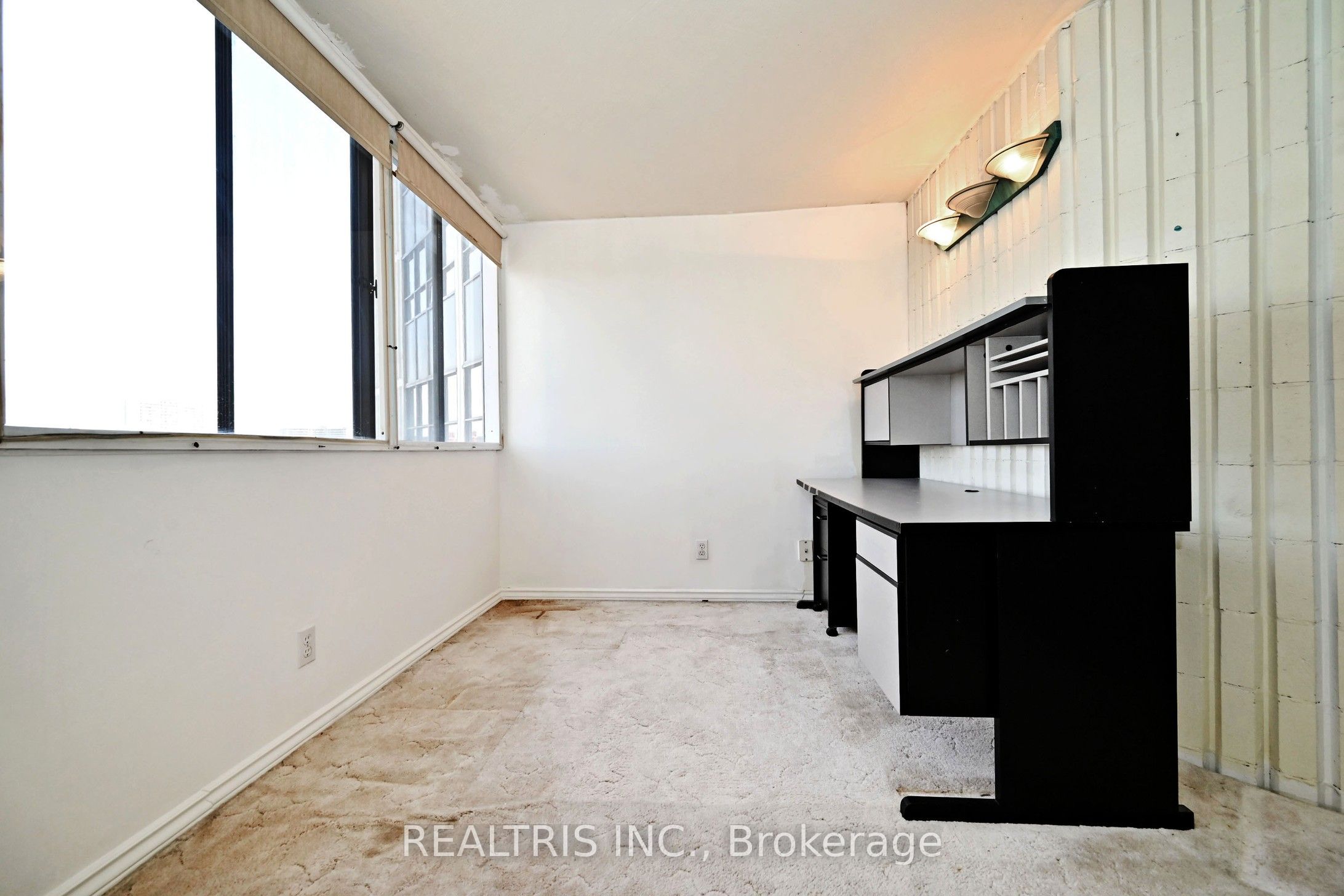 2323 Confederation Parkway 807 Property Photo 19