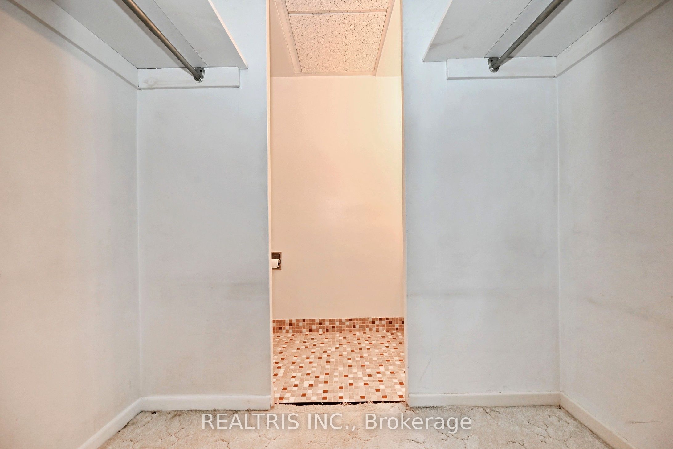 2323 Confederation Parkway 807 Property Photo 34