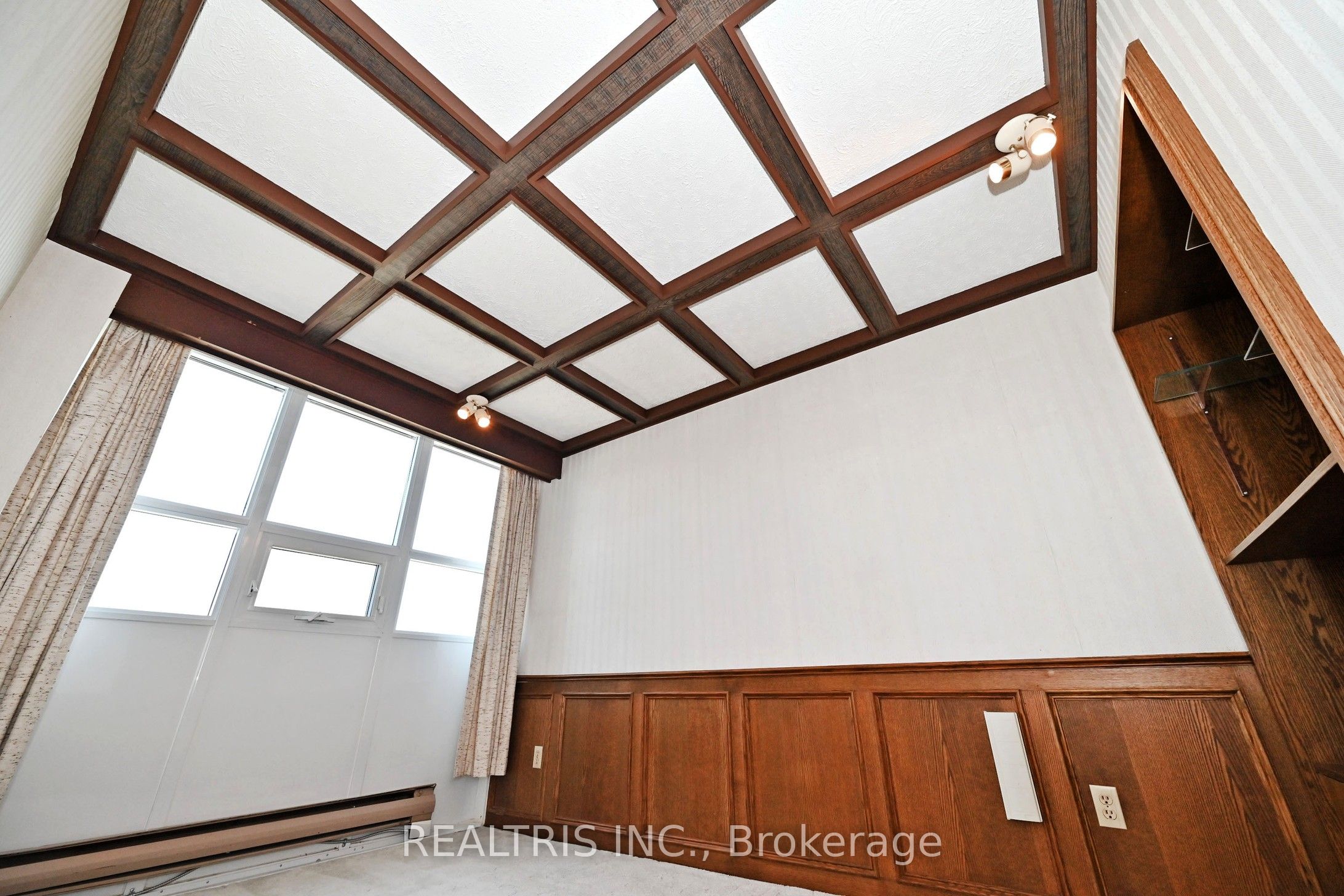 2323 Confederation Parkway 807 Property Photo 37