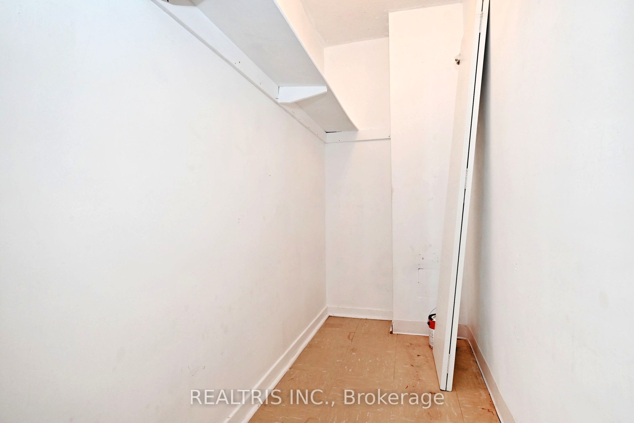 2323 Confederation Parkway 807 Property Photo 43