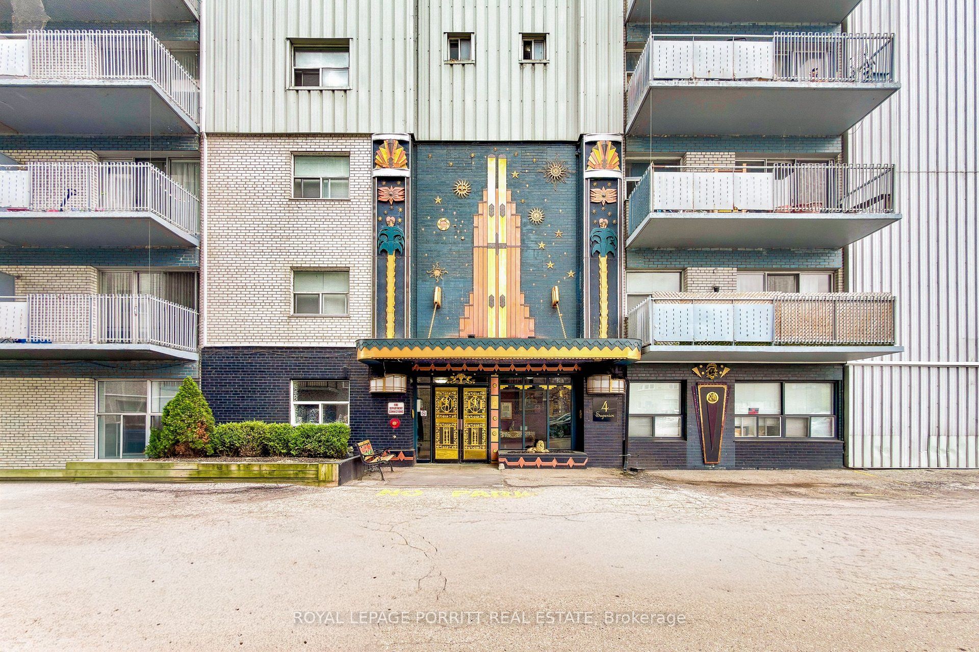 4 Superior Avenue 8 Property Photo 2