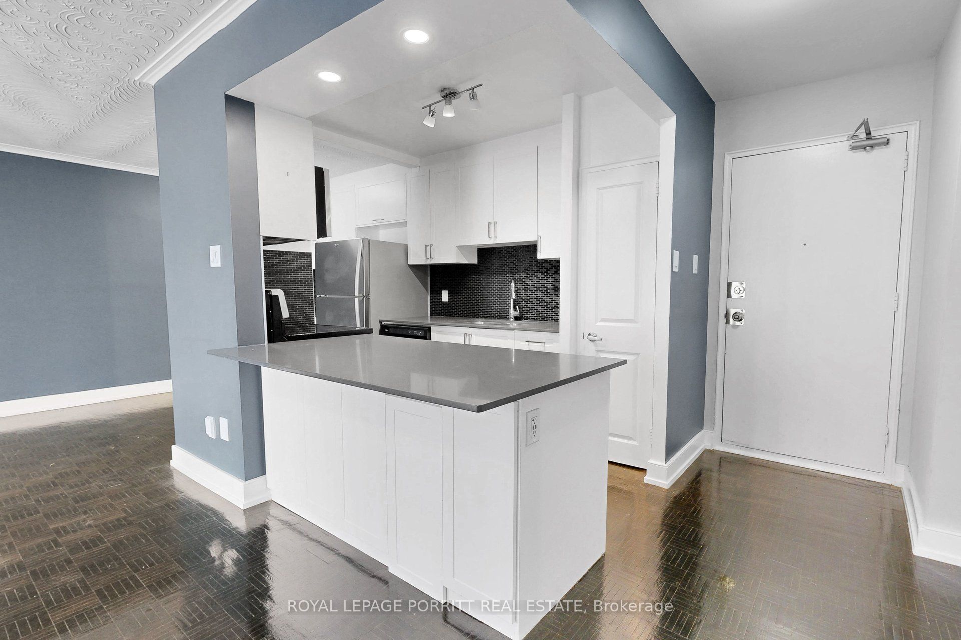 4 Superior Avenue 8 Property Photo 3