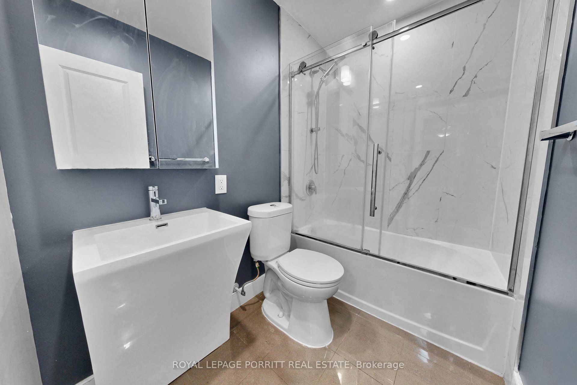 4 Superior Avenue 8 Property Photo 17
