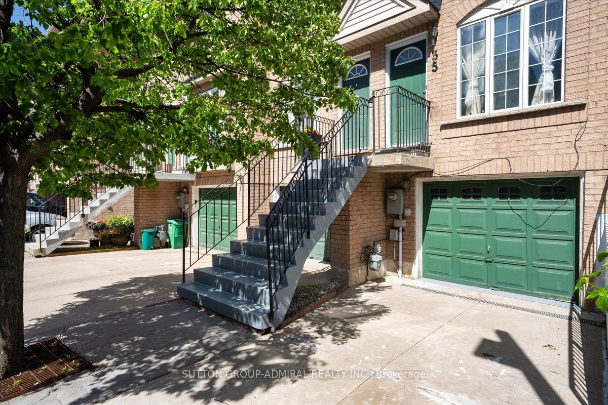 75 Strathaven Drive 35 Property Photo 2